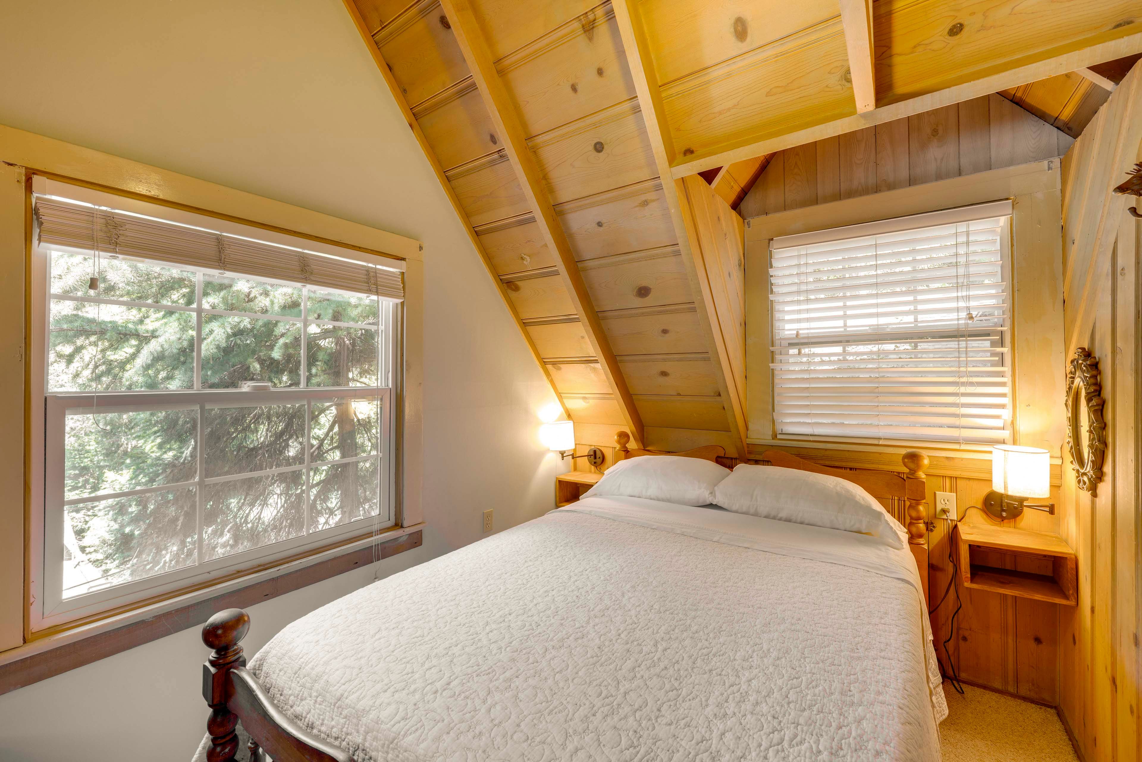 Bedroom 2 | Full Bed | 2nd Floor