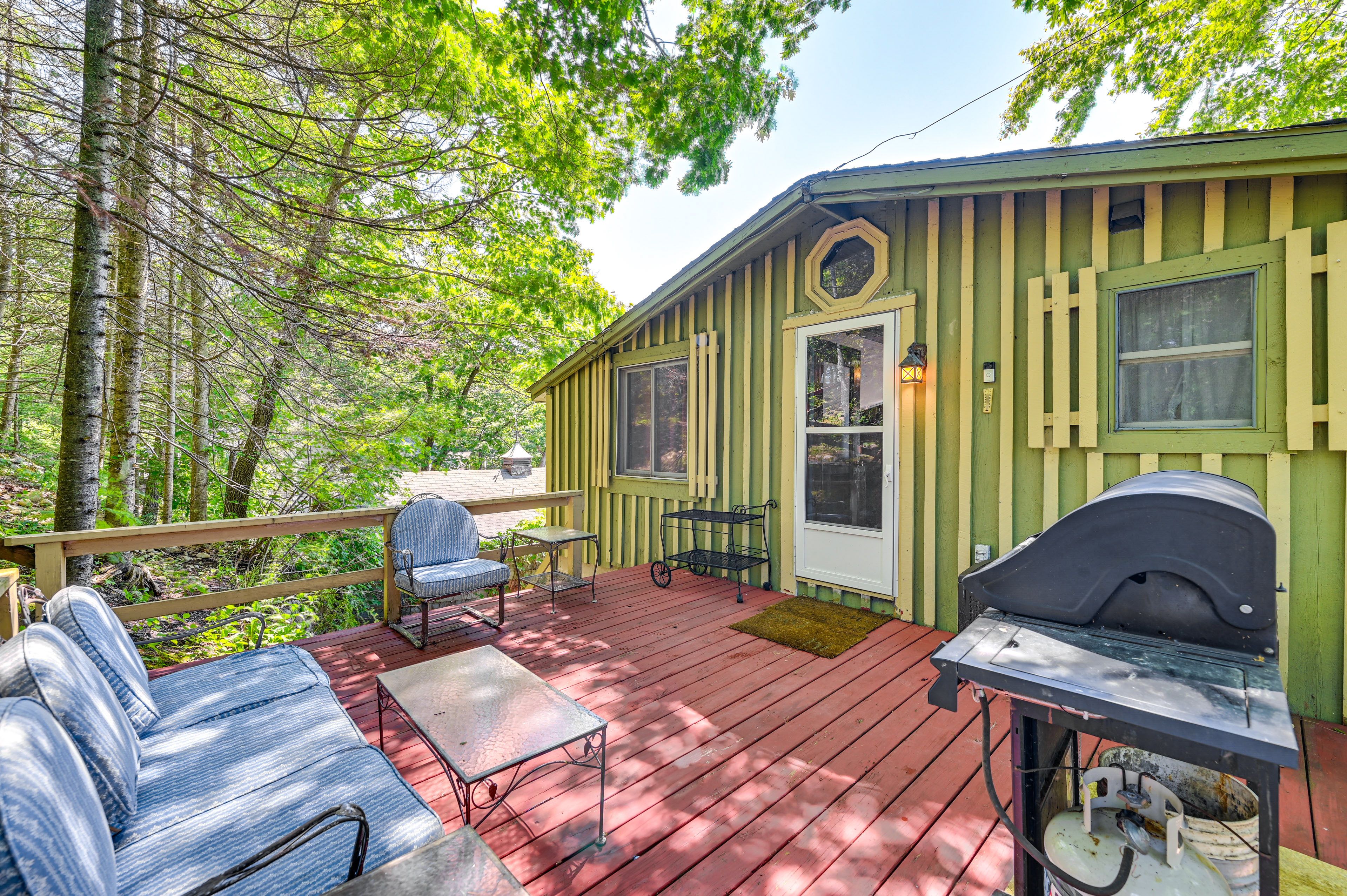 Furnished Deck