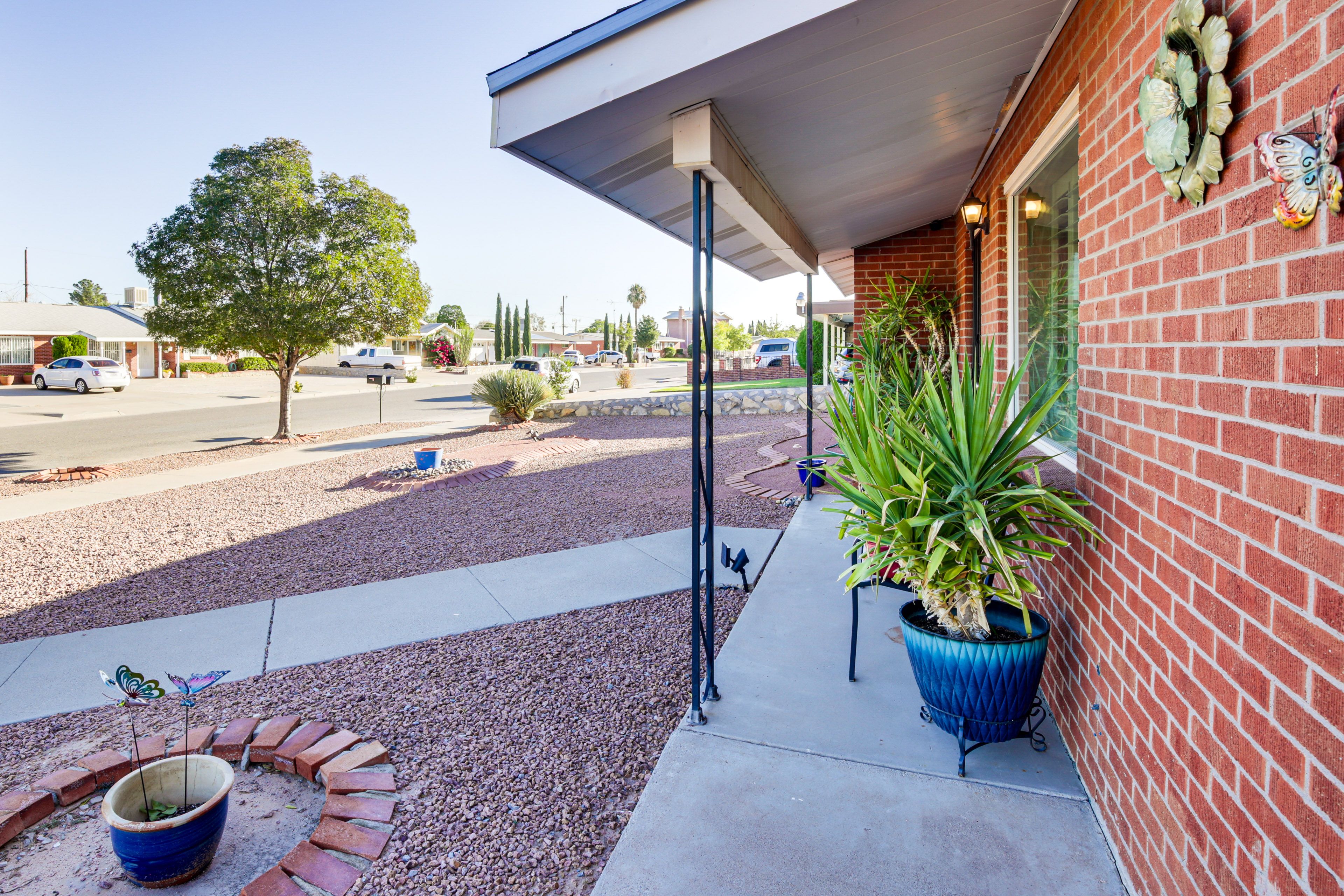 Front Patio | Entry