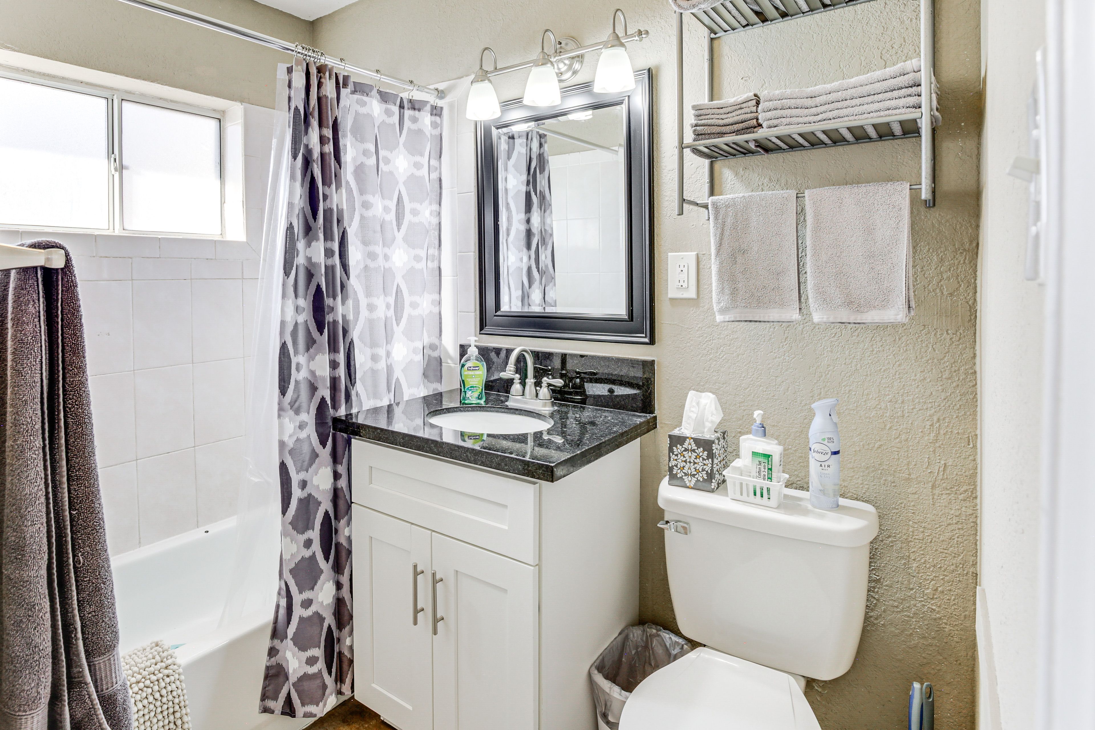 Full Bathroom