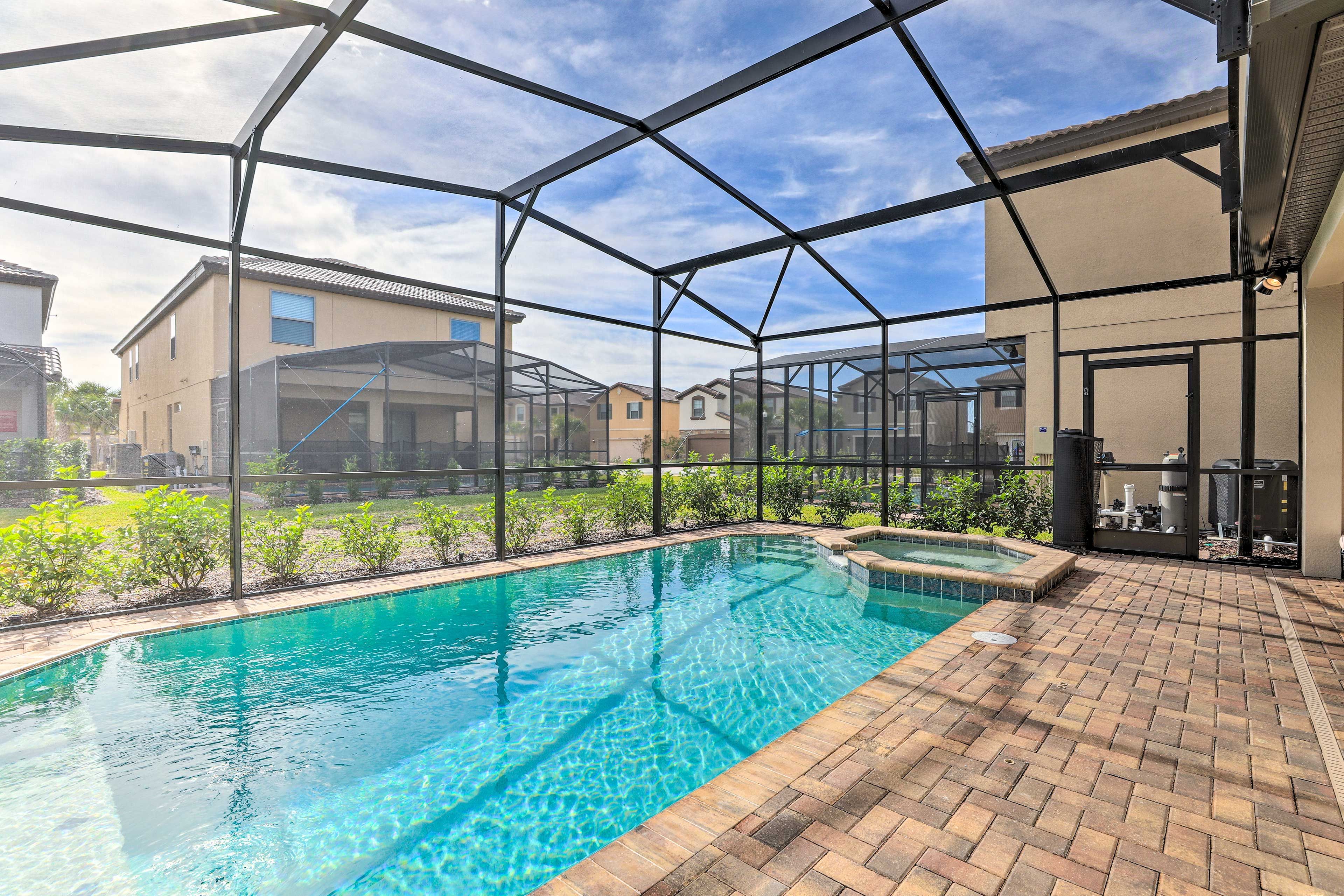 And, end the day with a long soak in the private hot tub.