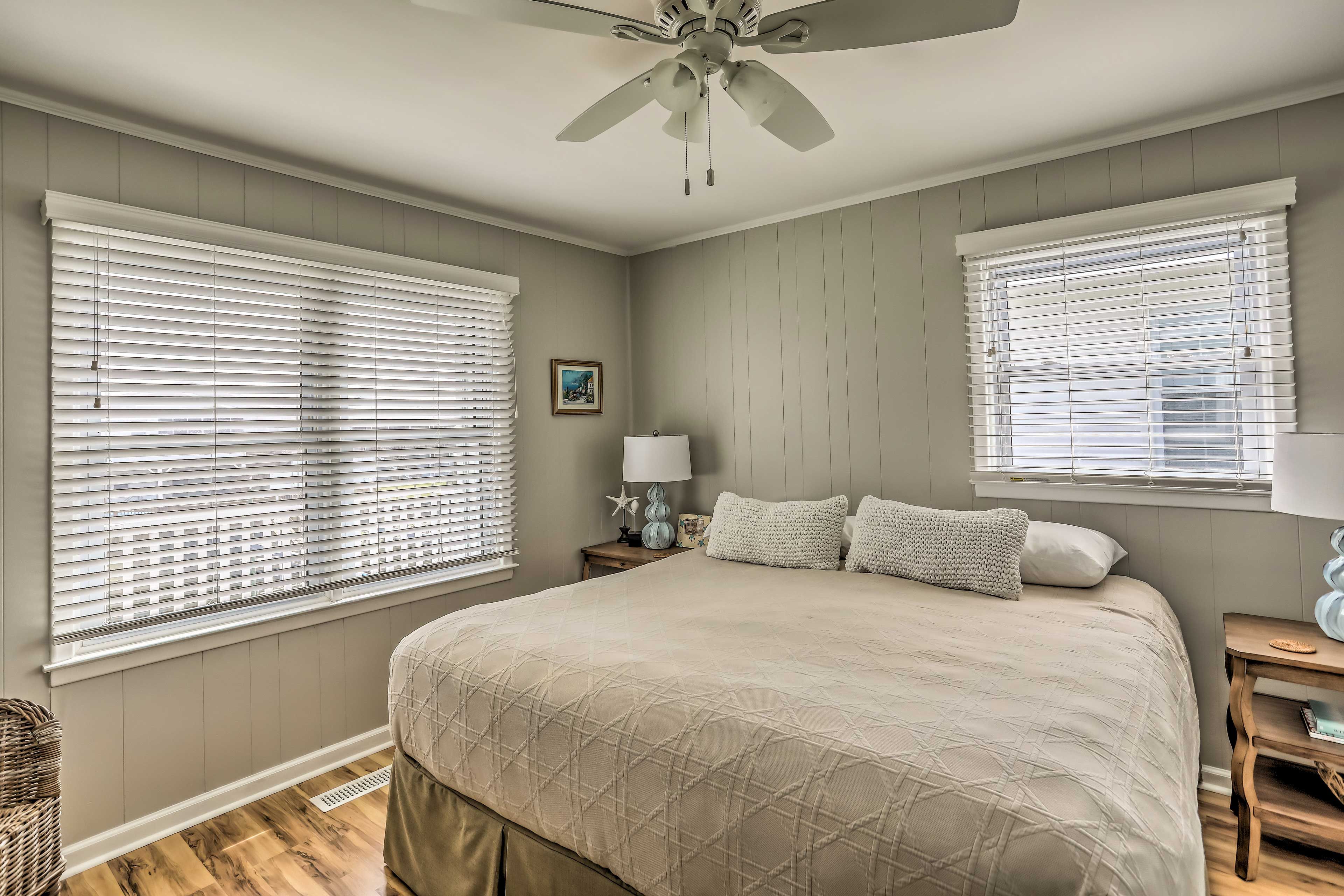 Bedroom 3 | King Bed | 1st Floor