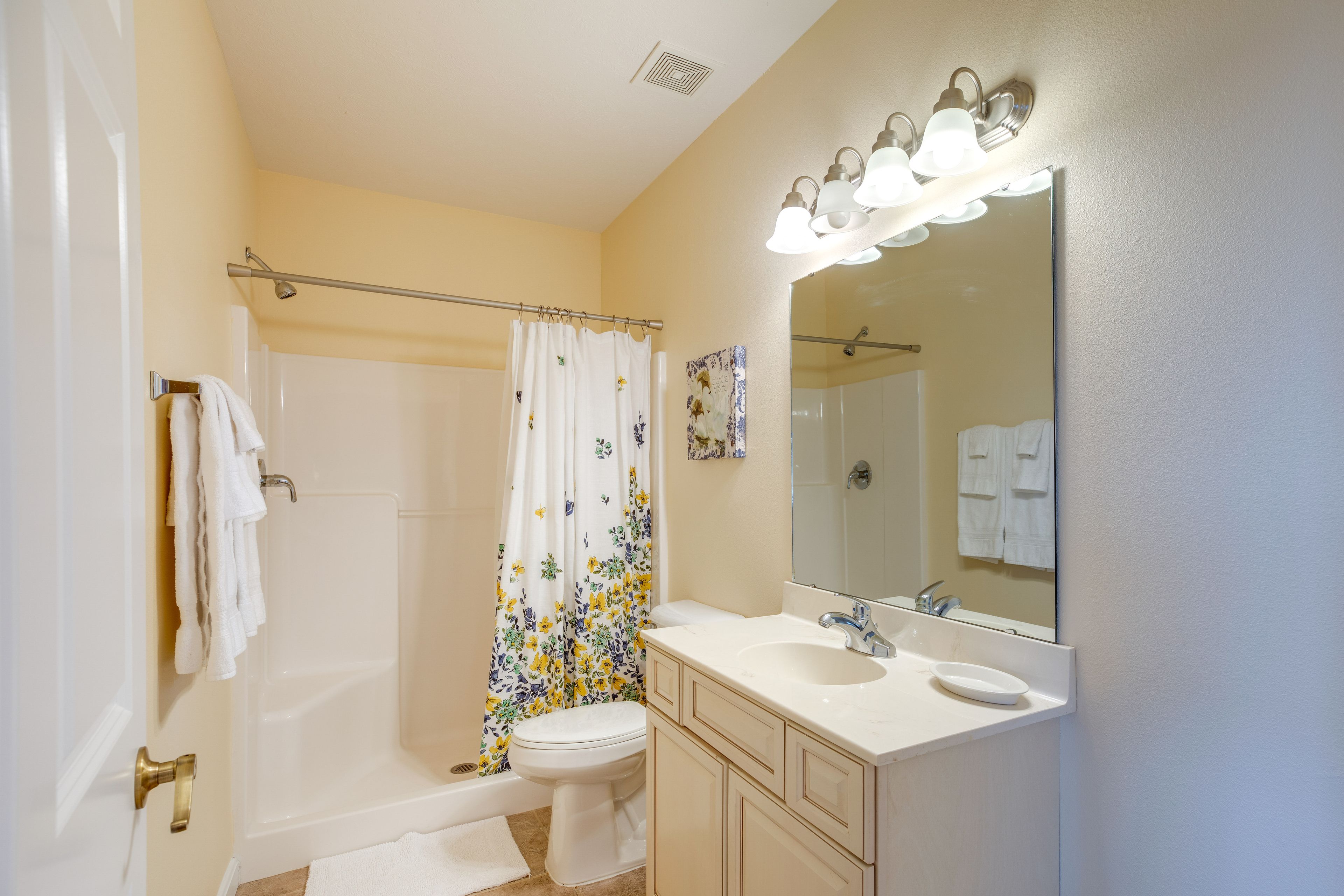 Full Bathroom | Main Level