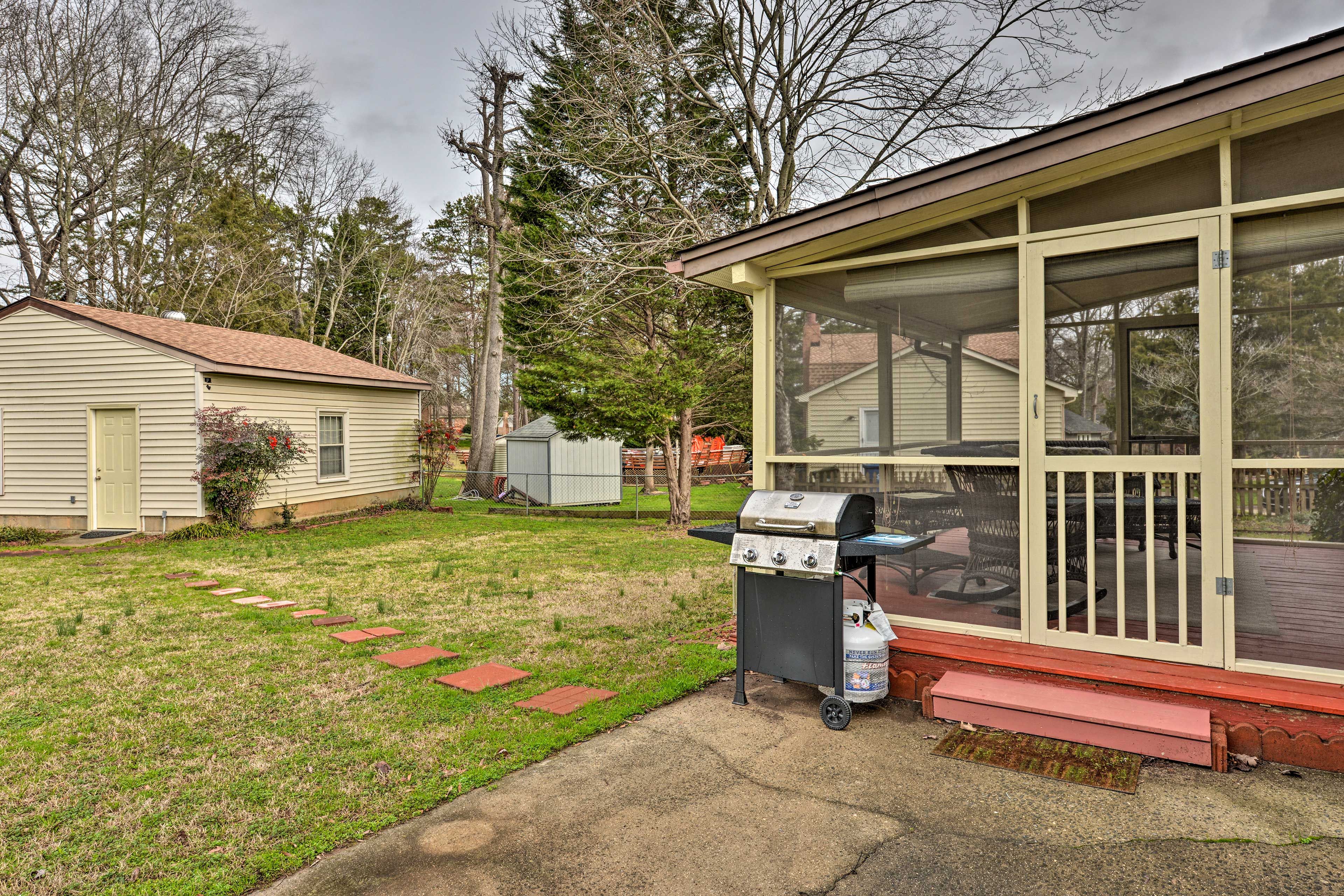 Private Yard | Gas Grill