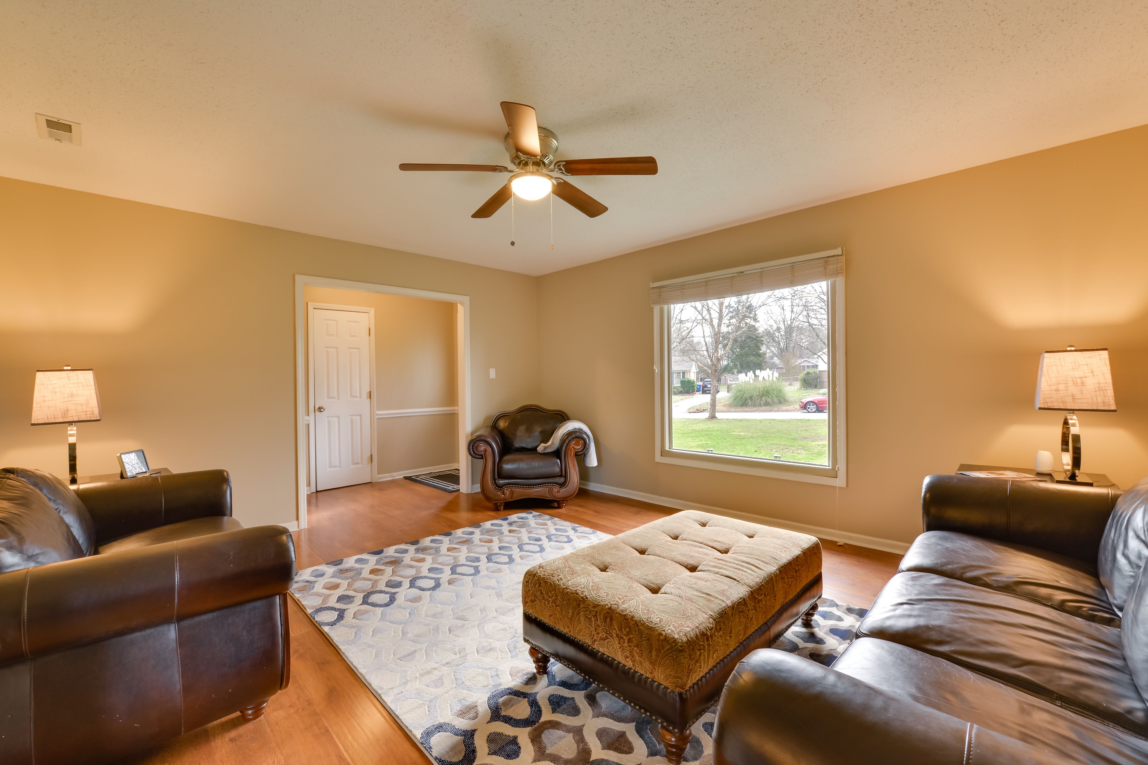 Den | Free WiFi | Central A/C & Heating