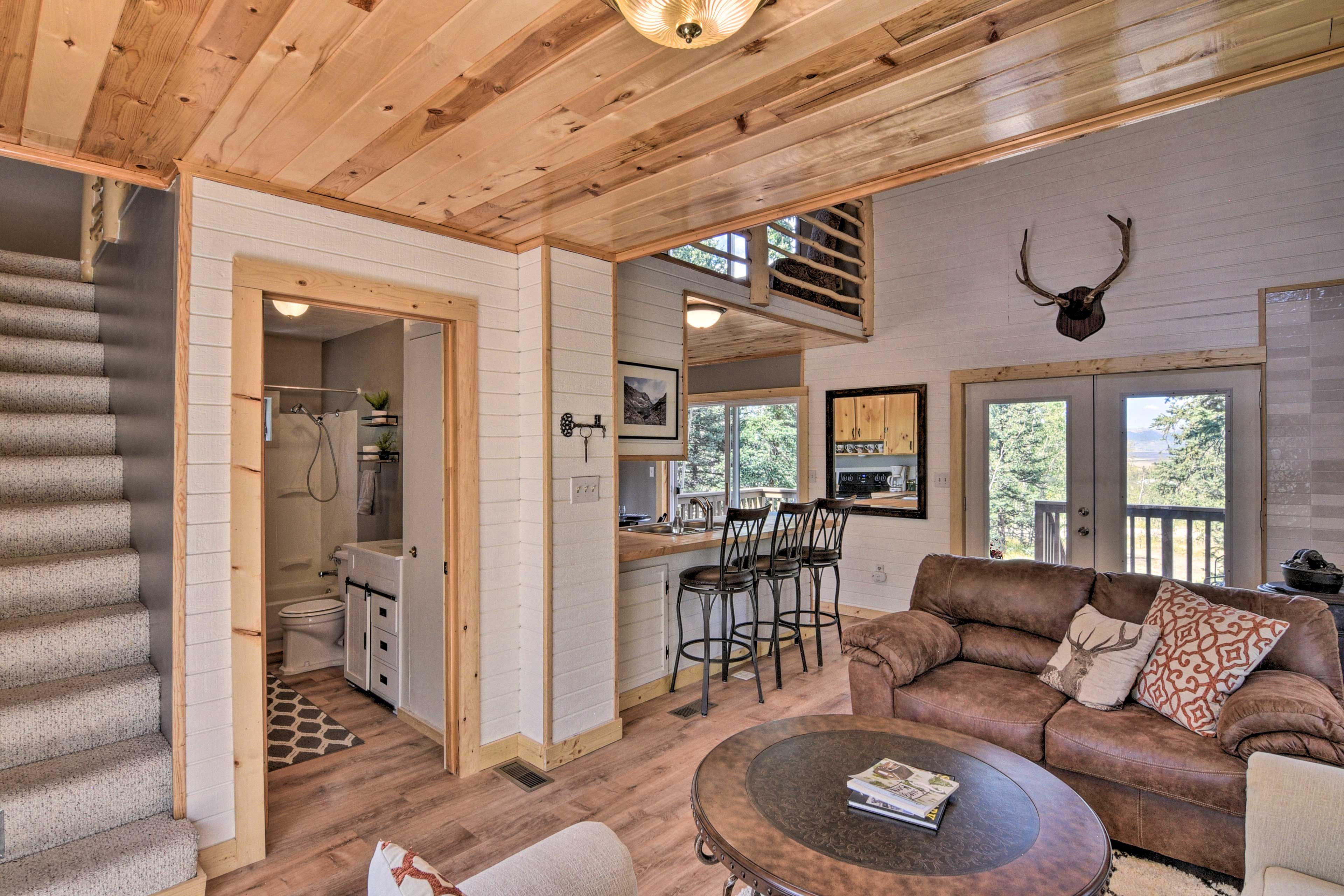 Living Room | Central Heating | Wood-Burning Stove