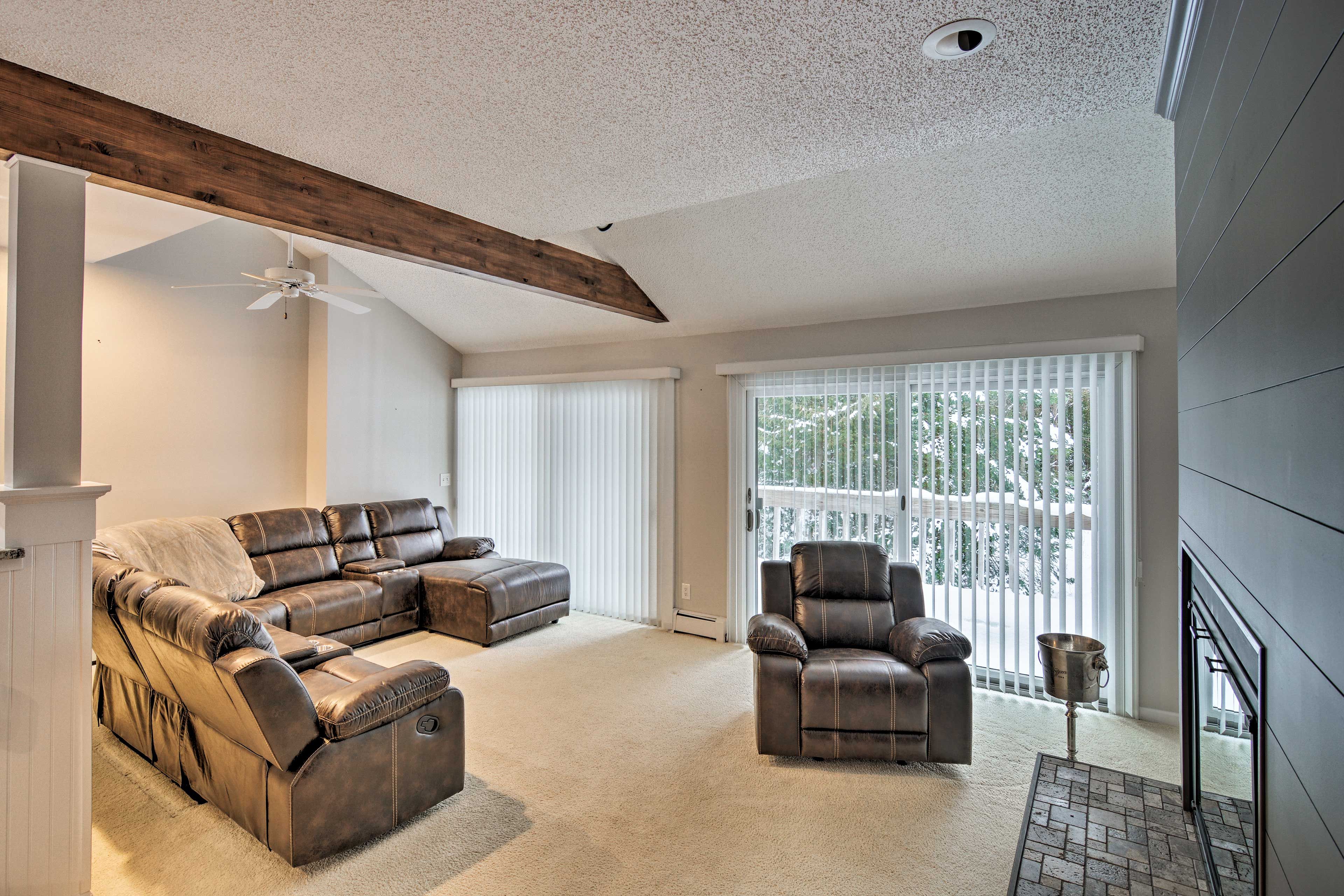 This condo's prime location puts you a short walk from Lake Michigan.