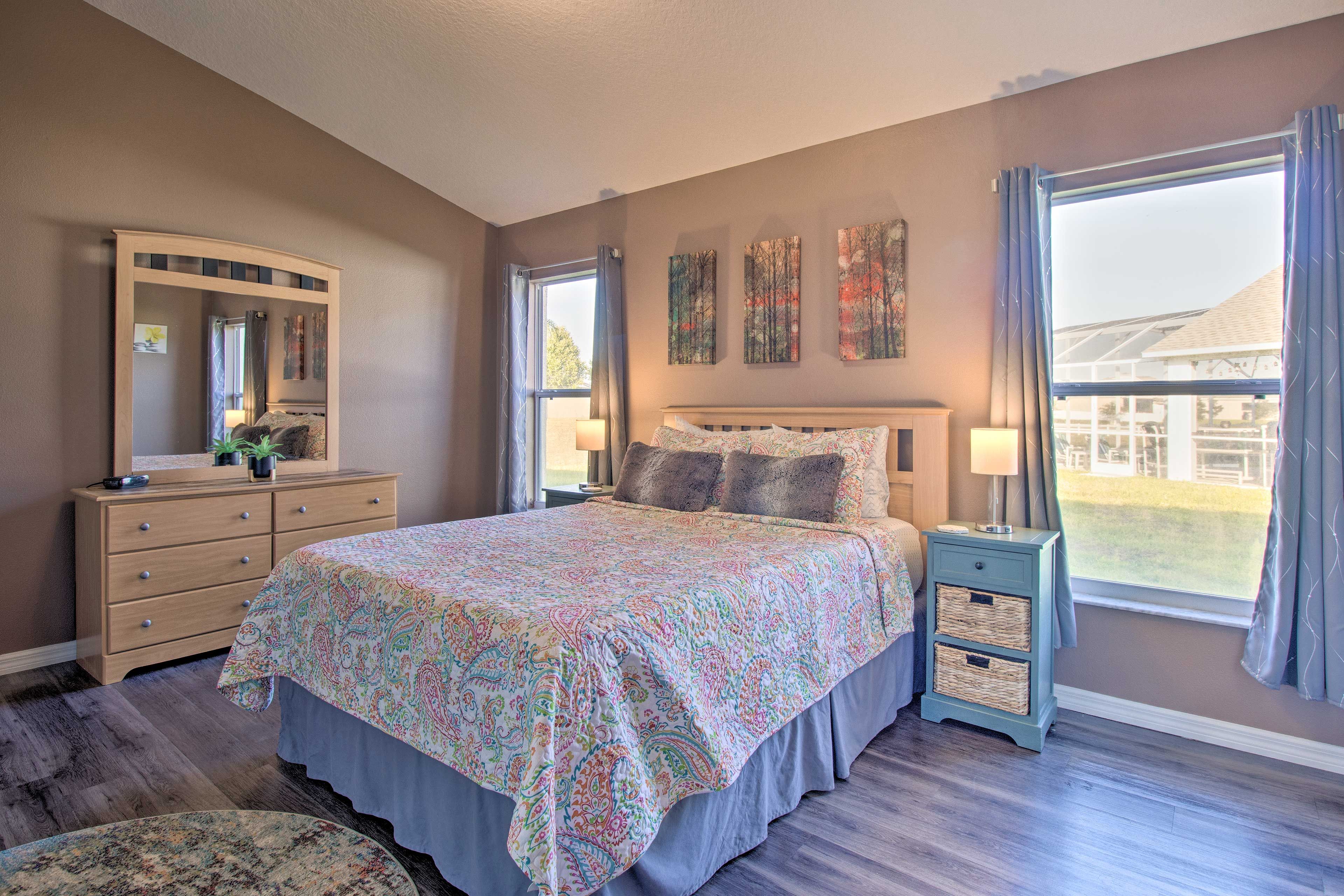 Bedroom 1 | King Bed