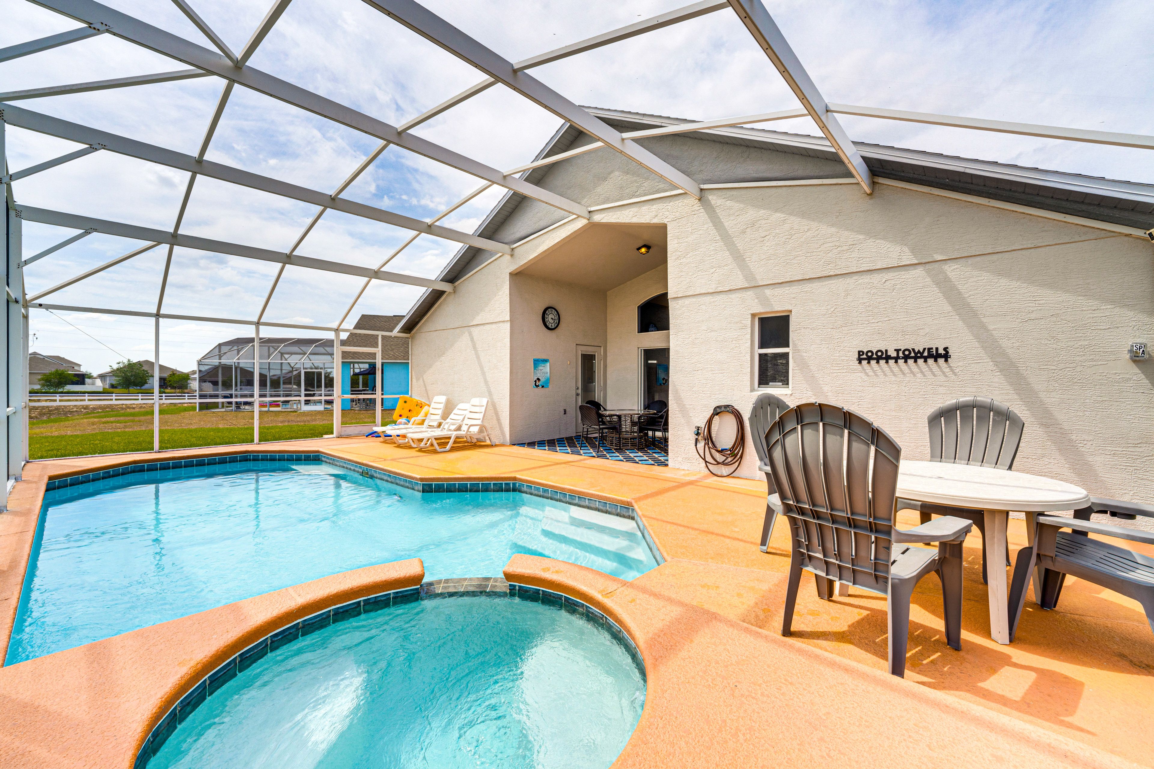 Davenport Vacation Rental | 4BR | 3BA | Step-Free Access | 1,732 Sq Ft