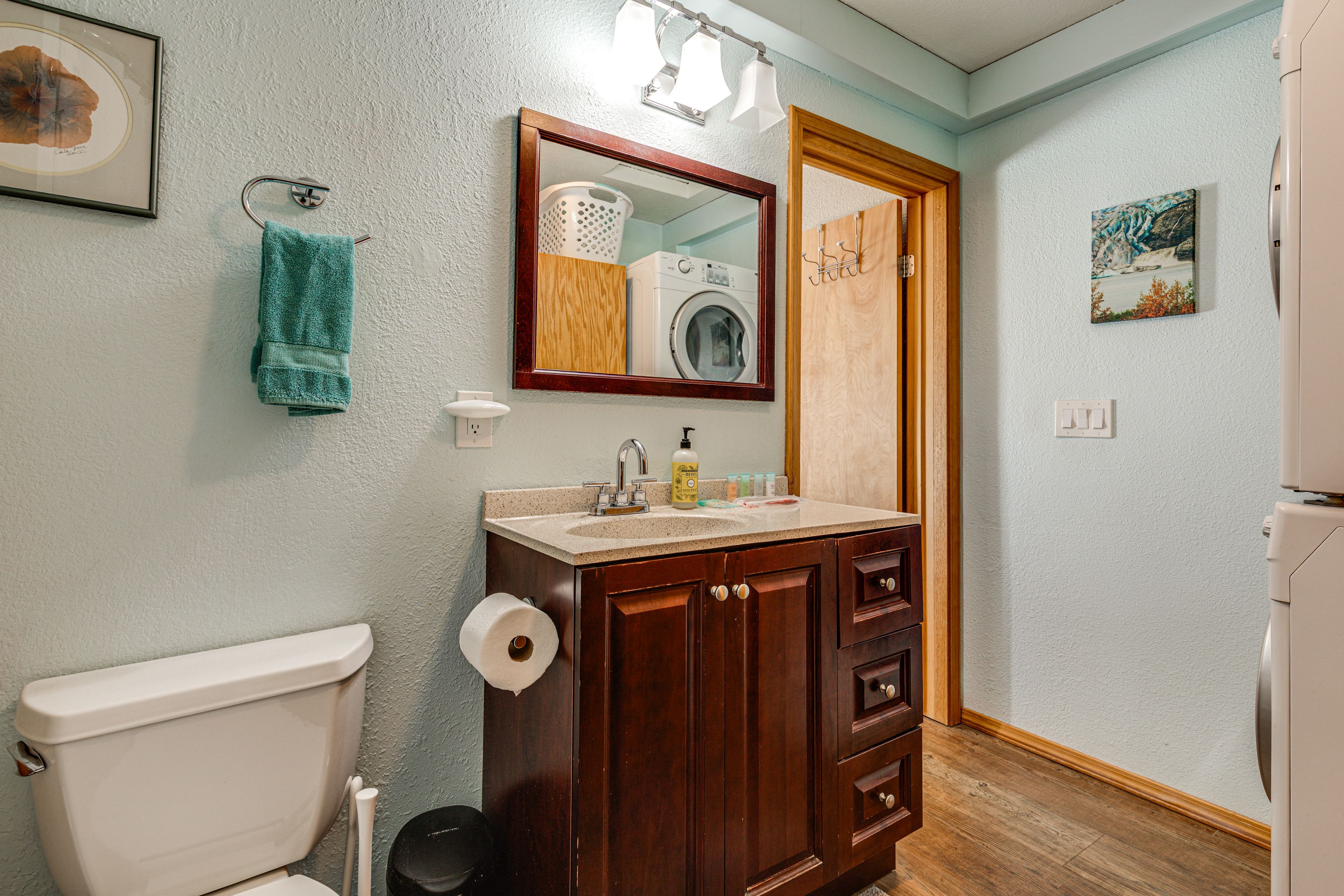 Full Bathroom | Washer & Dryer | Towels Provided | Hair Dryer