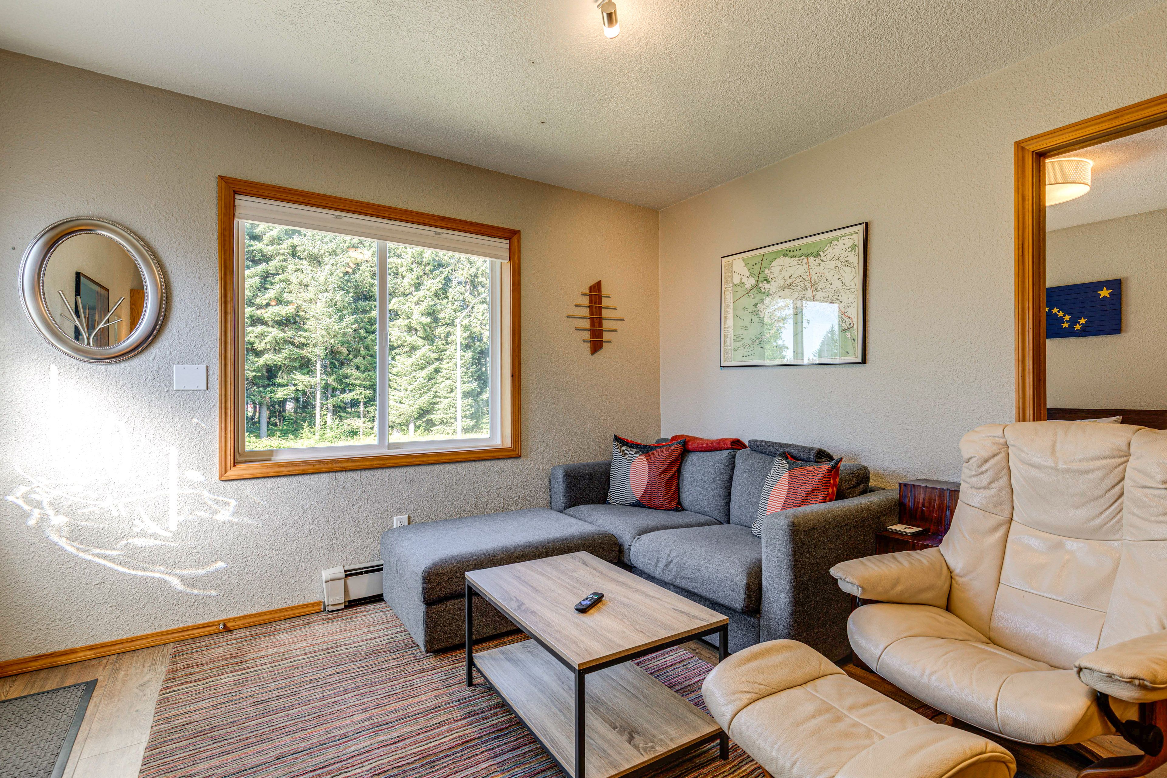 Living Room | Smart TV