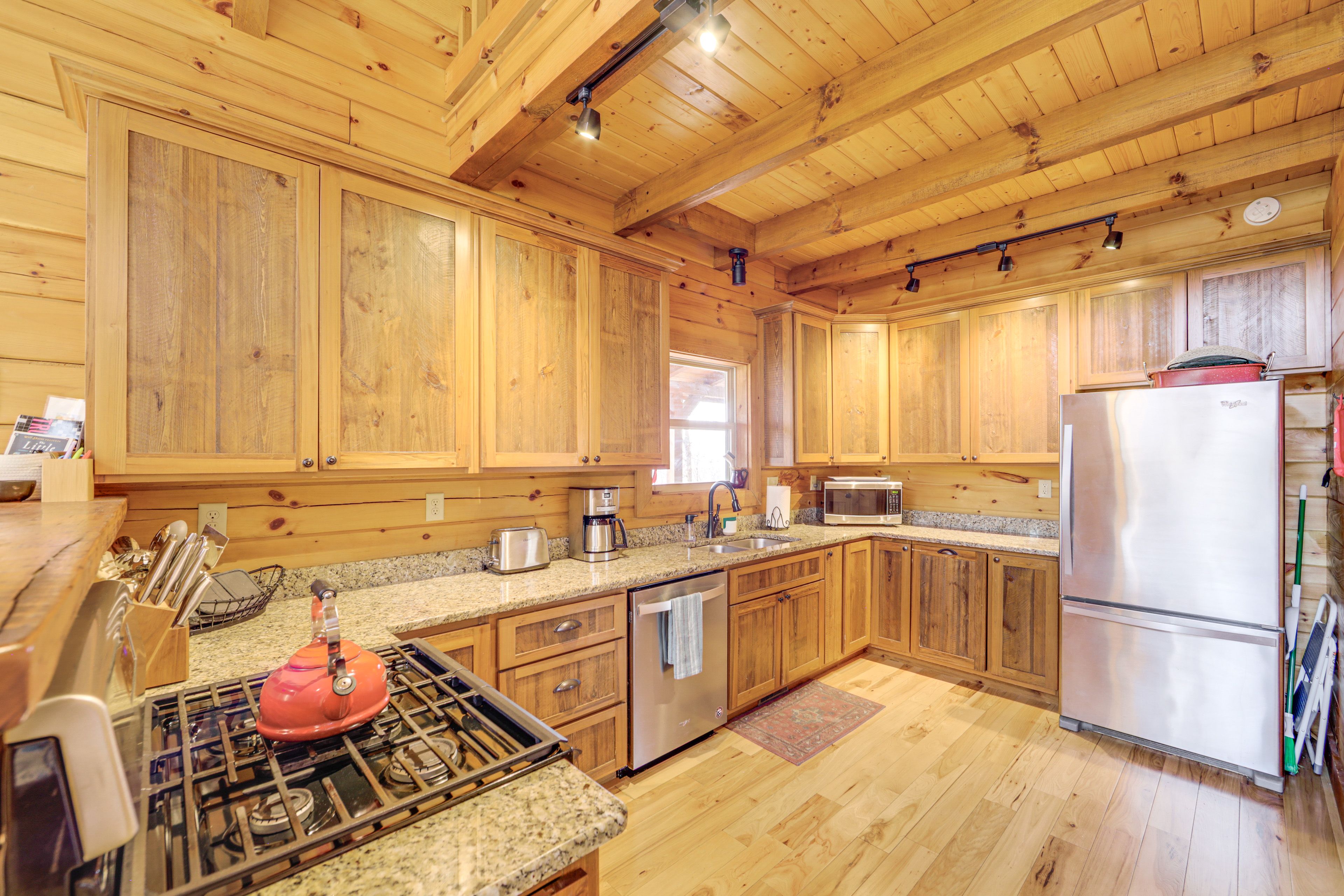 Kitchen | Cooking Basics | Main Level