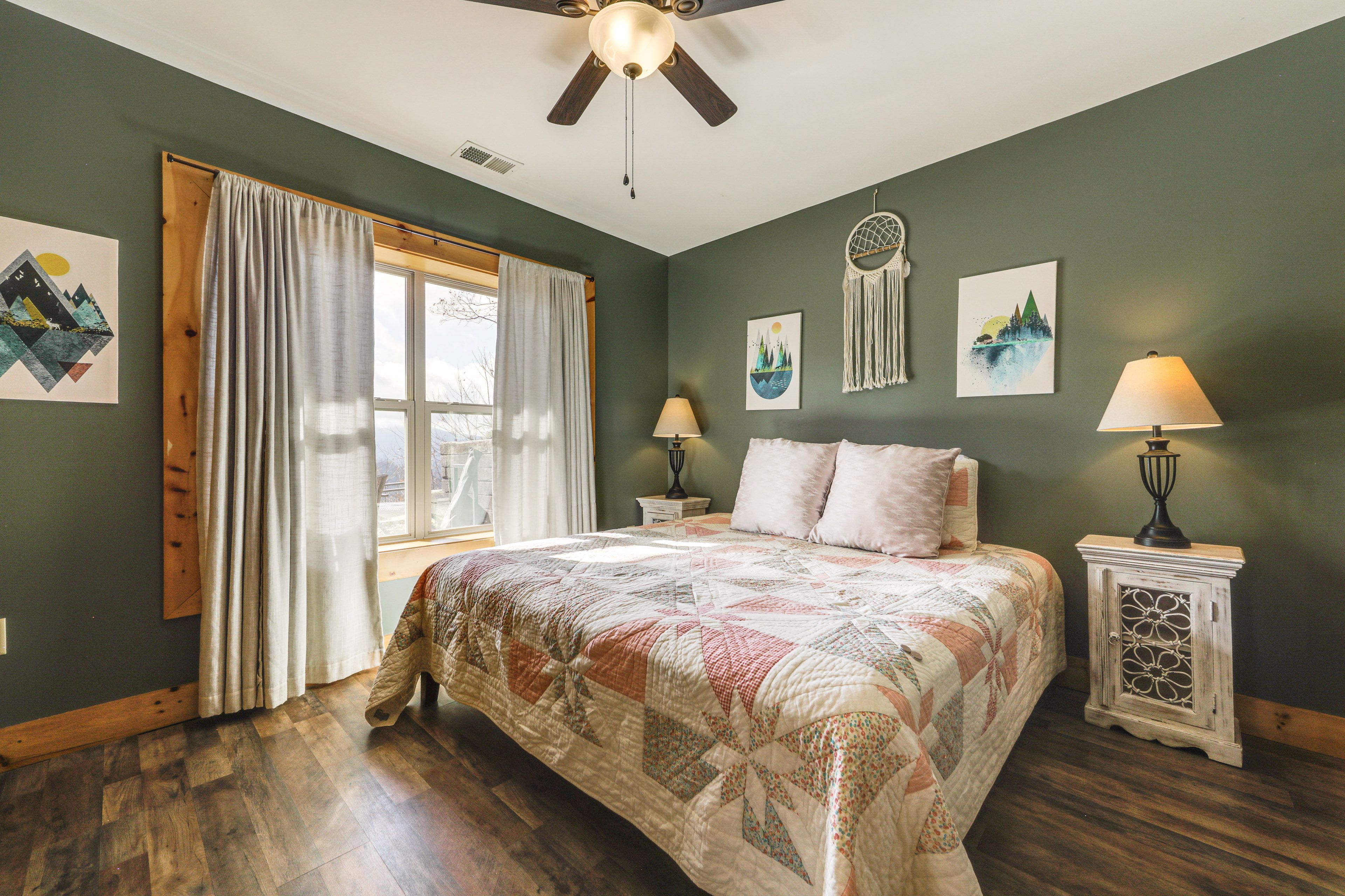 Bedroom 2 | King Bed | Lower Level