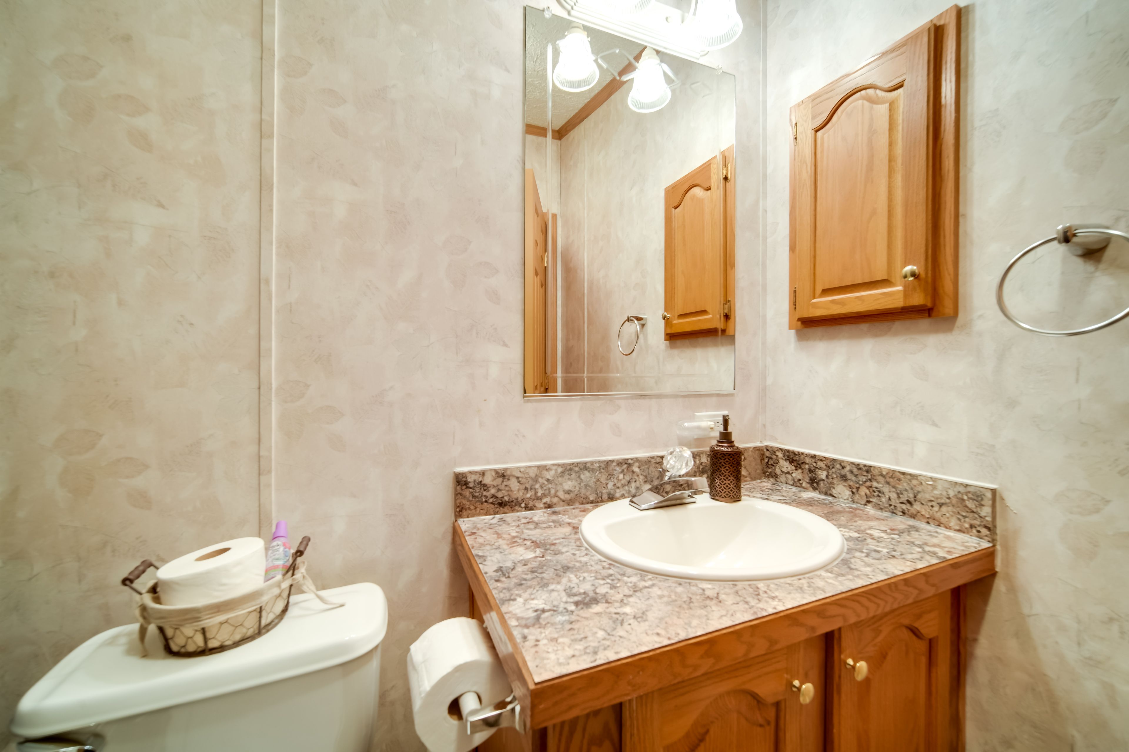 Full Bathroom