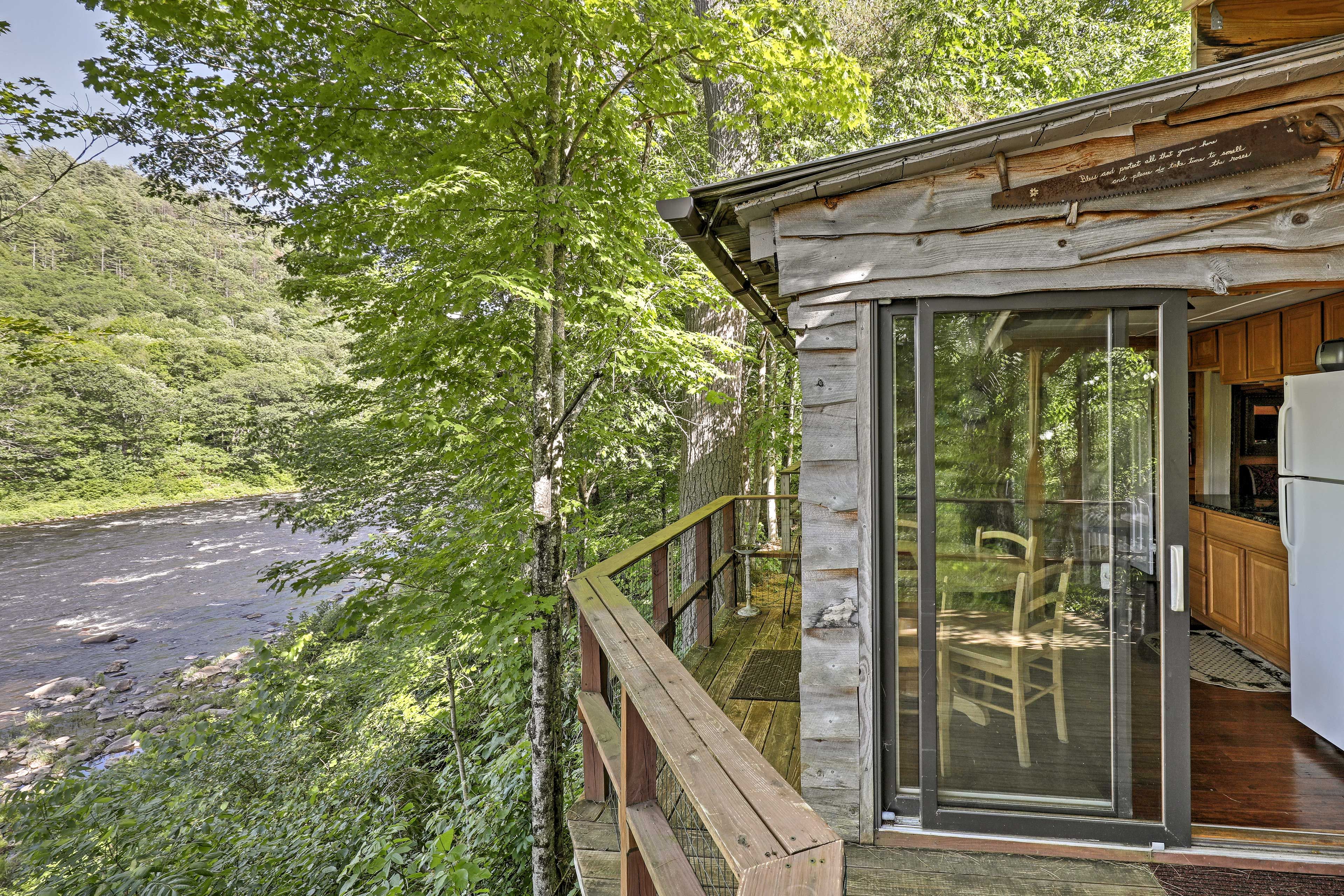 Furnished Deck