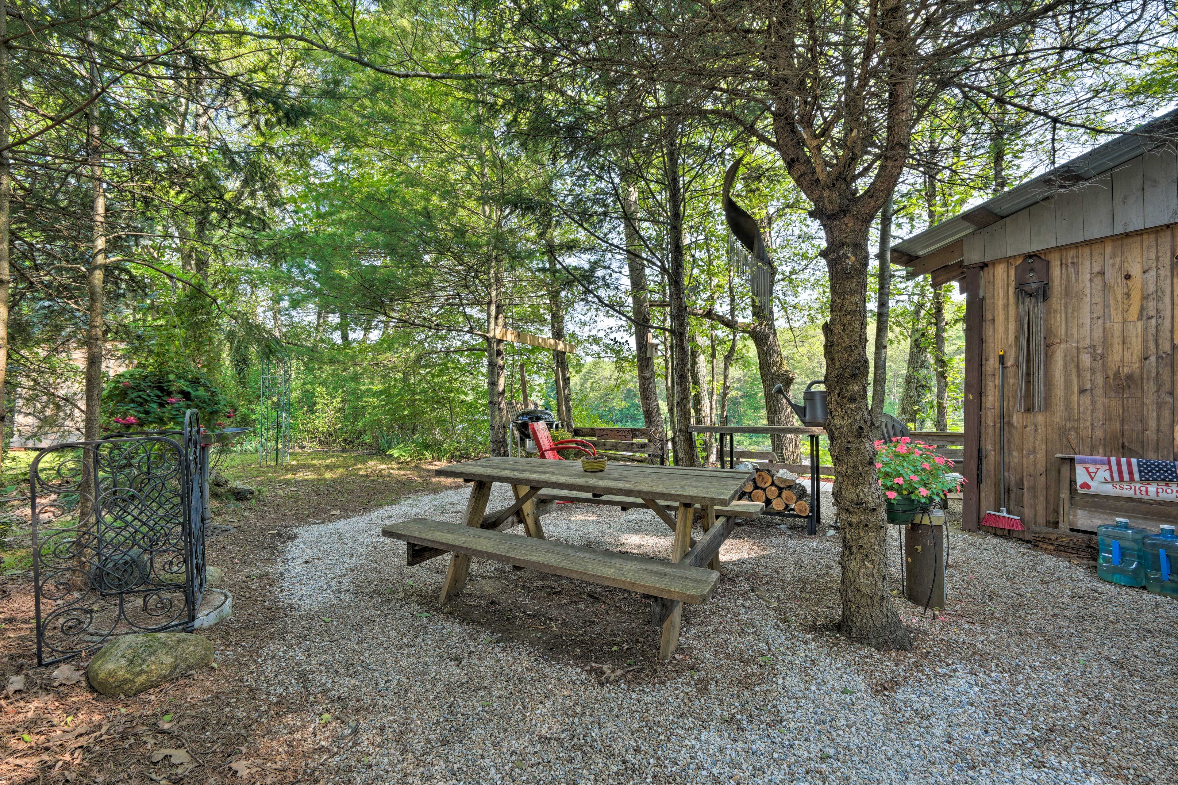 Fire Pit | Picnic Area