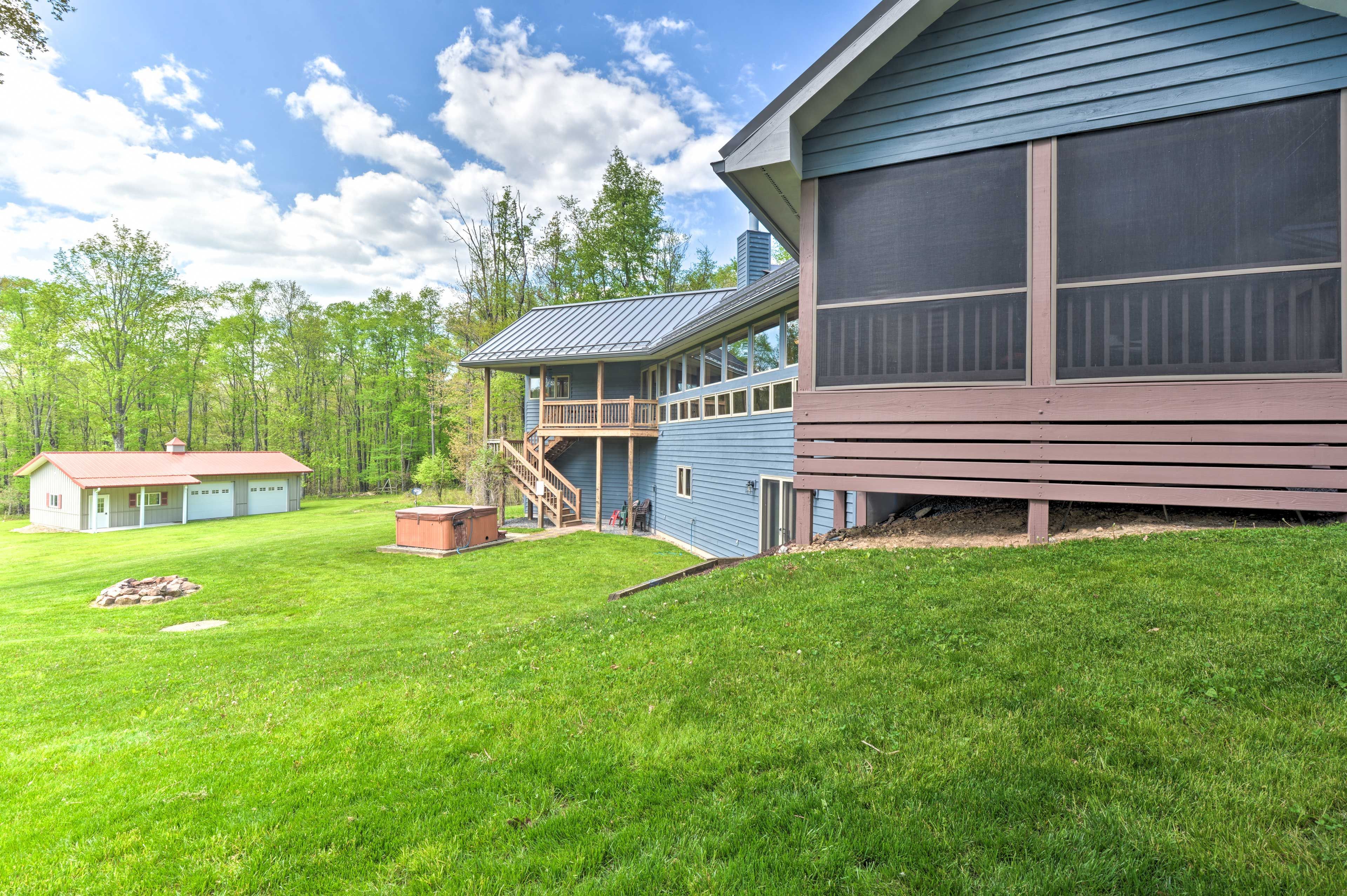 Exterior Space | Fire Pit | Hot Tub