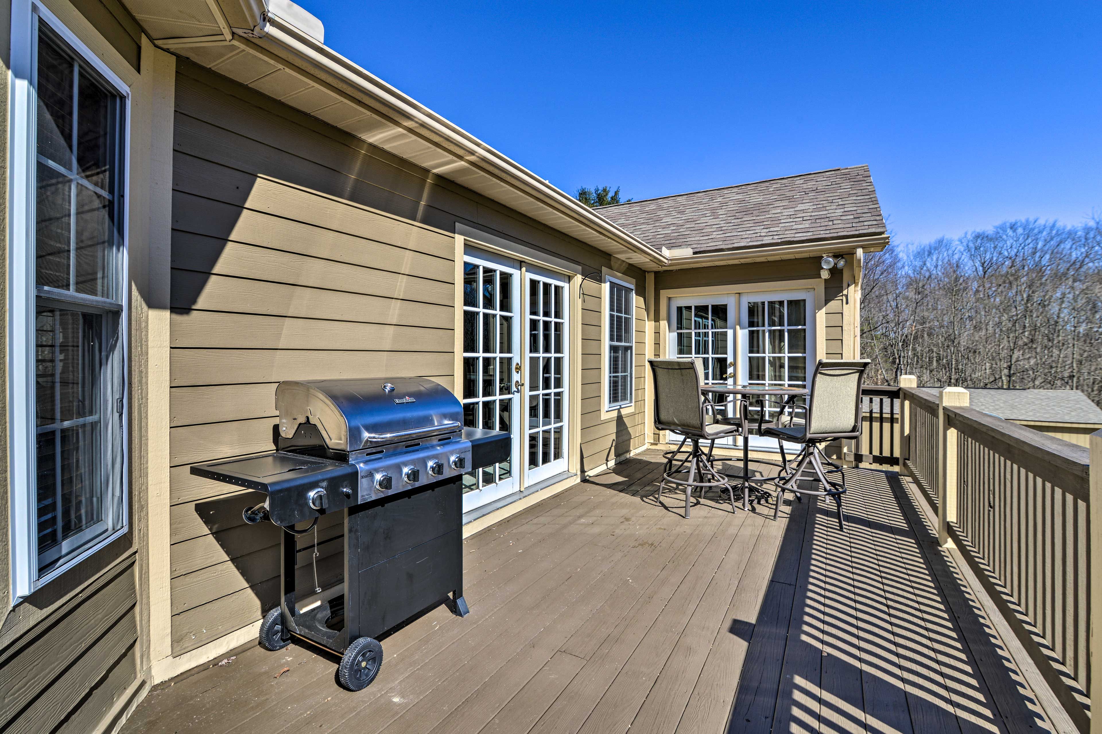 Deck | Gas Grill