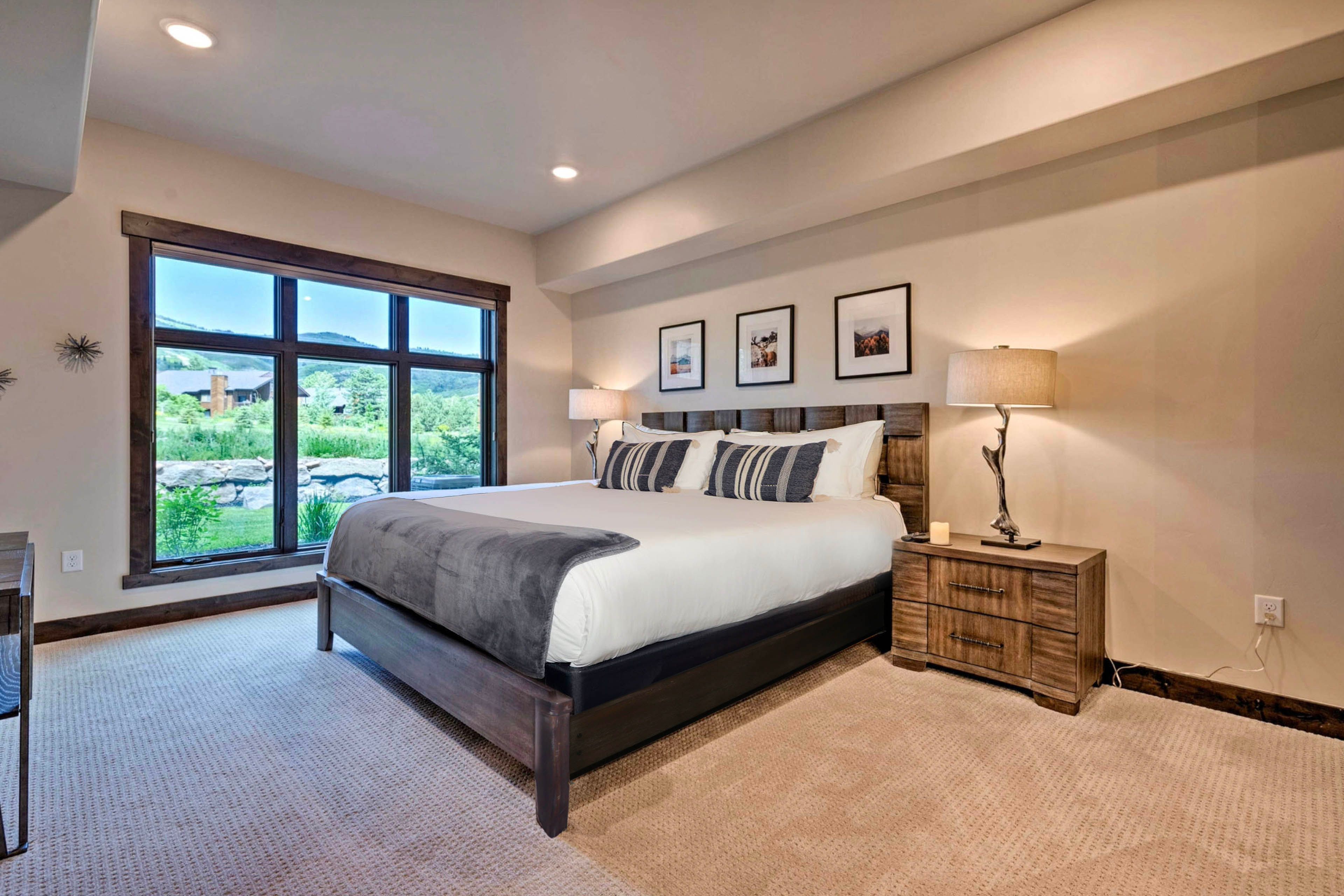Bedroom 1 | King Bed | Smart TV | En-Suite Bathroom | Mountain Views