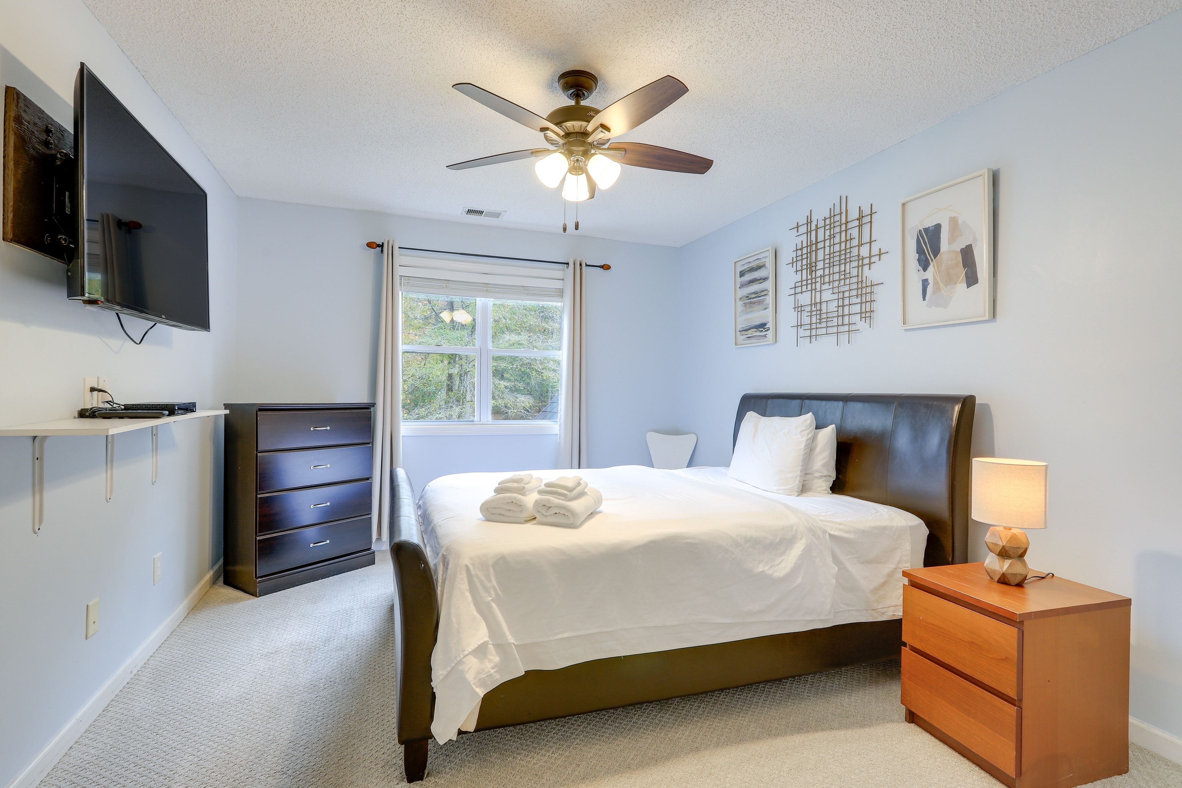 Bedroom 4 | Queen Bed | En-Suite Bathroom