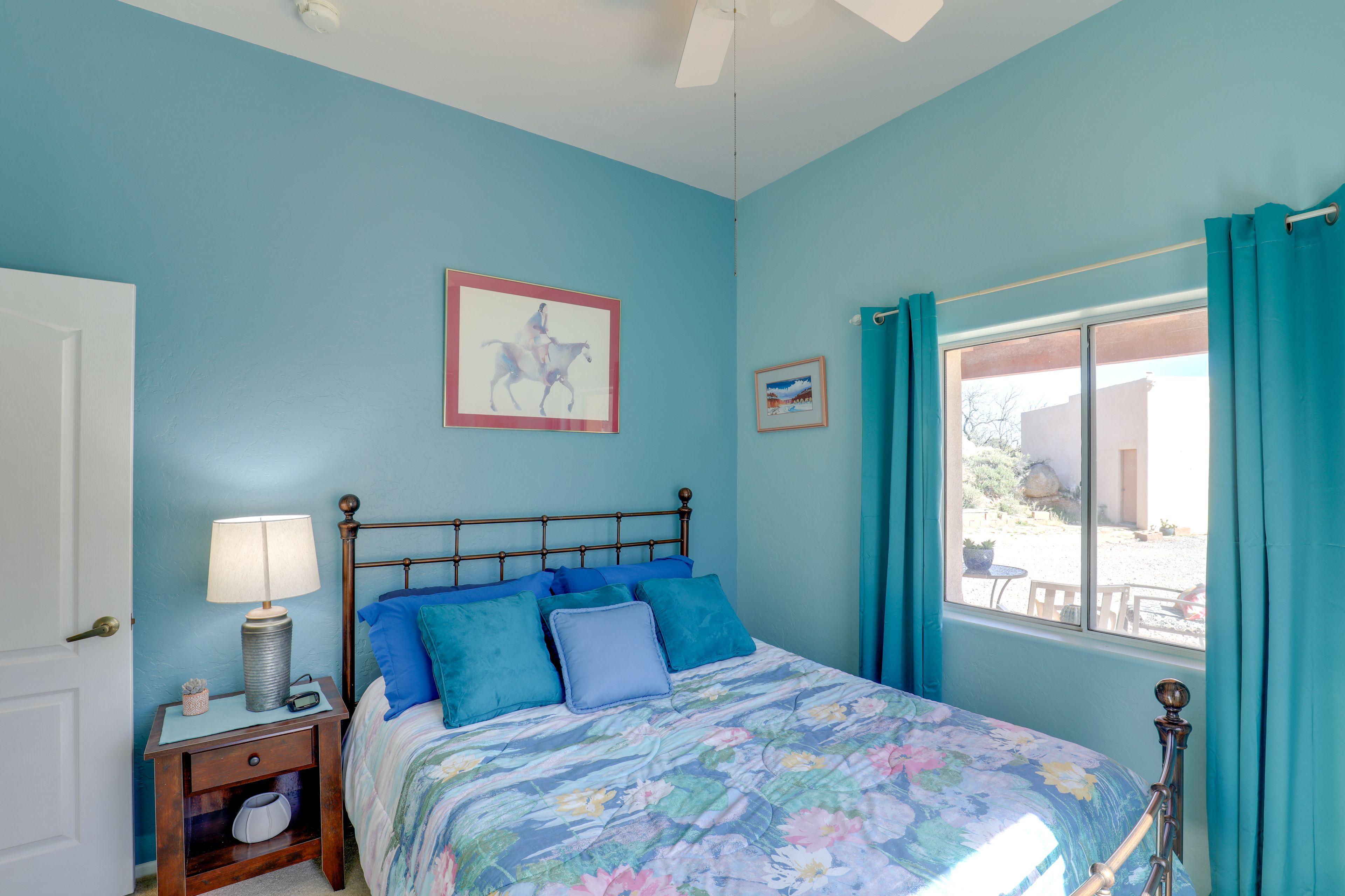 Bedroom 3 | Queen Bed