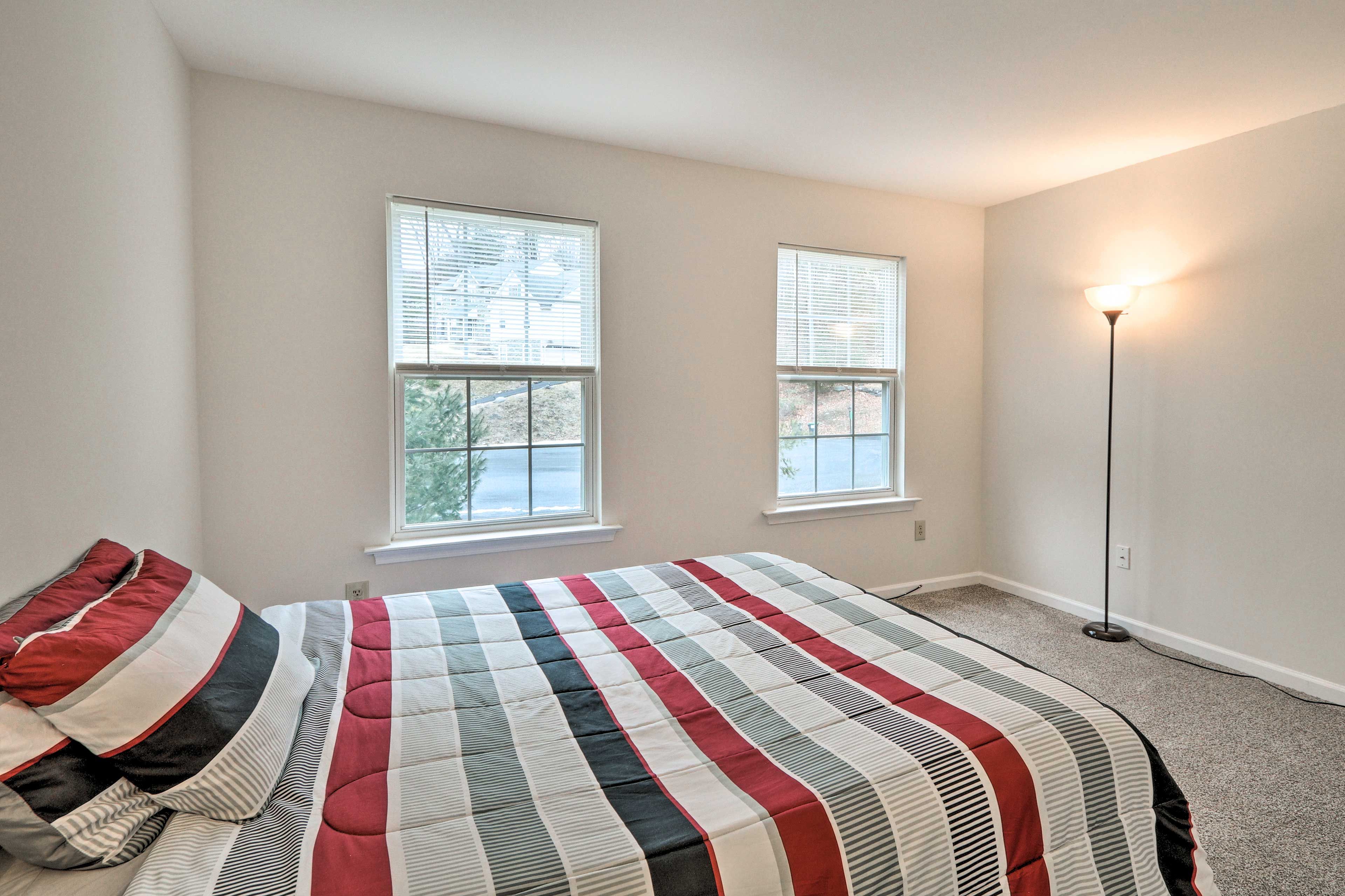 A queen bed completes this room.