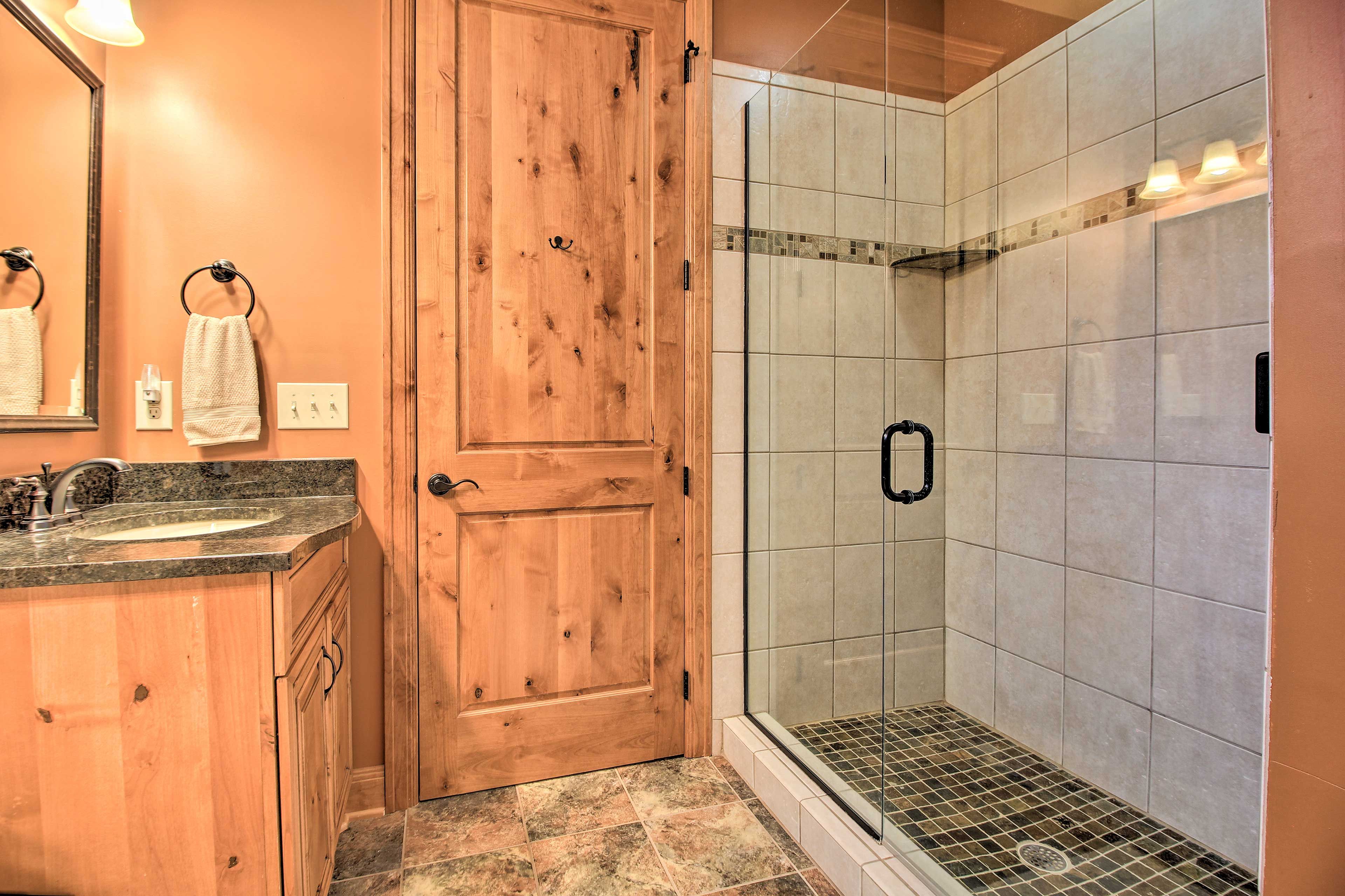 En-Suite Bathroom | Towels & Linens Provided