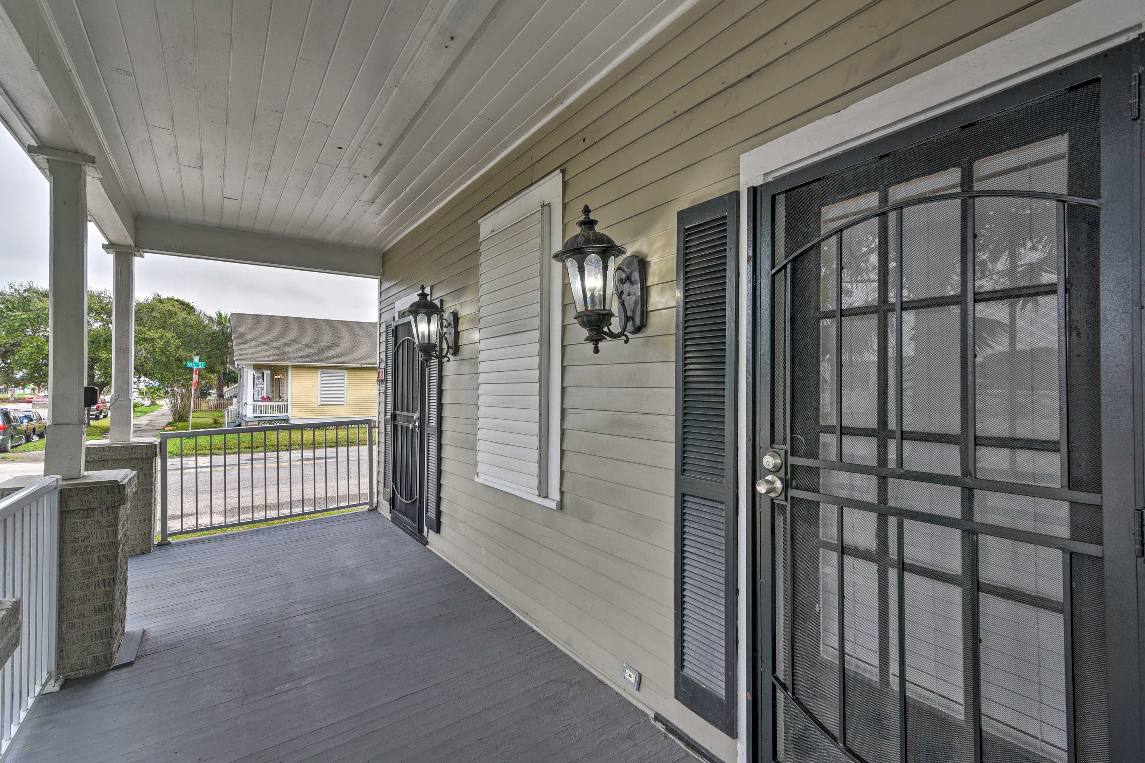 The other unit on-site is also available to rent!