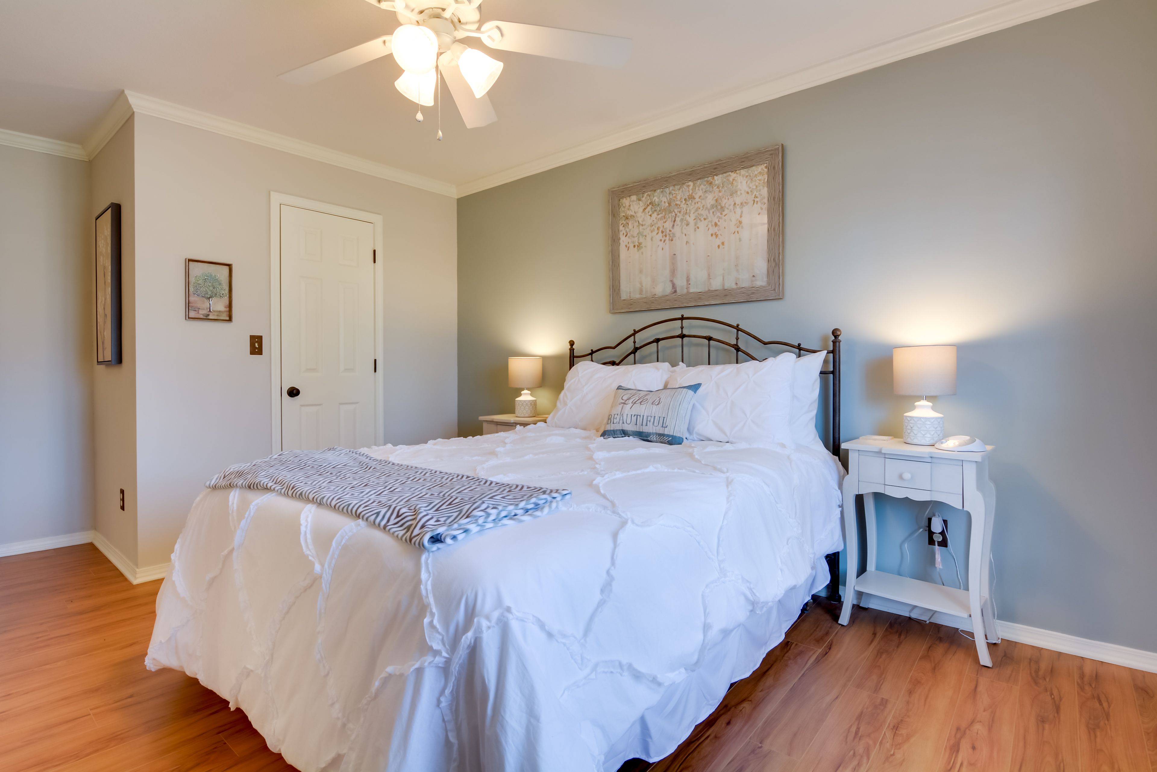 Bedroom 2 | Queen Bed