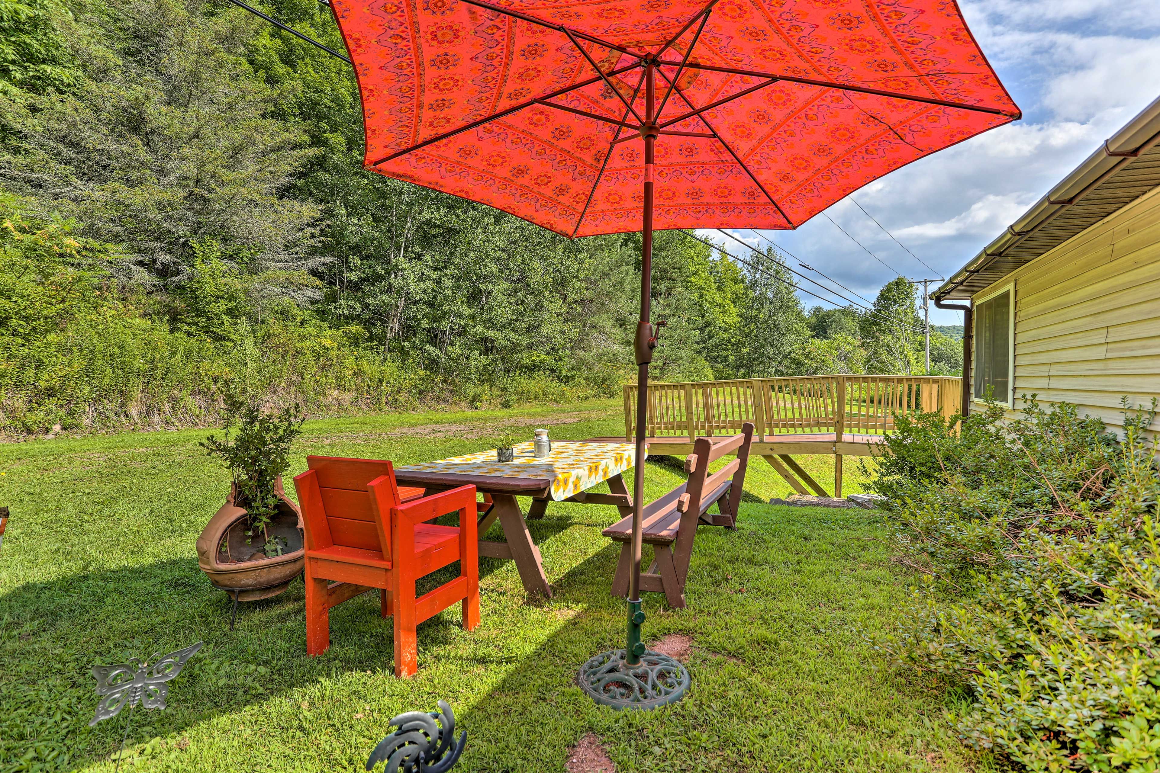 Front Yard | Picnic Table
