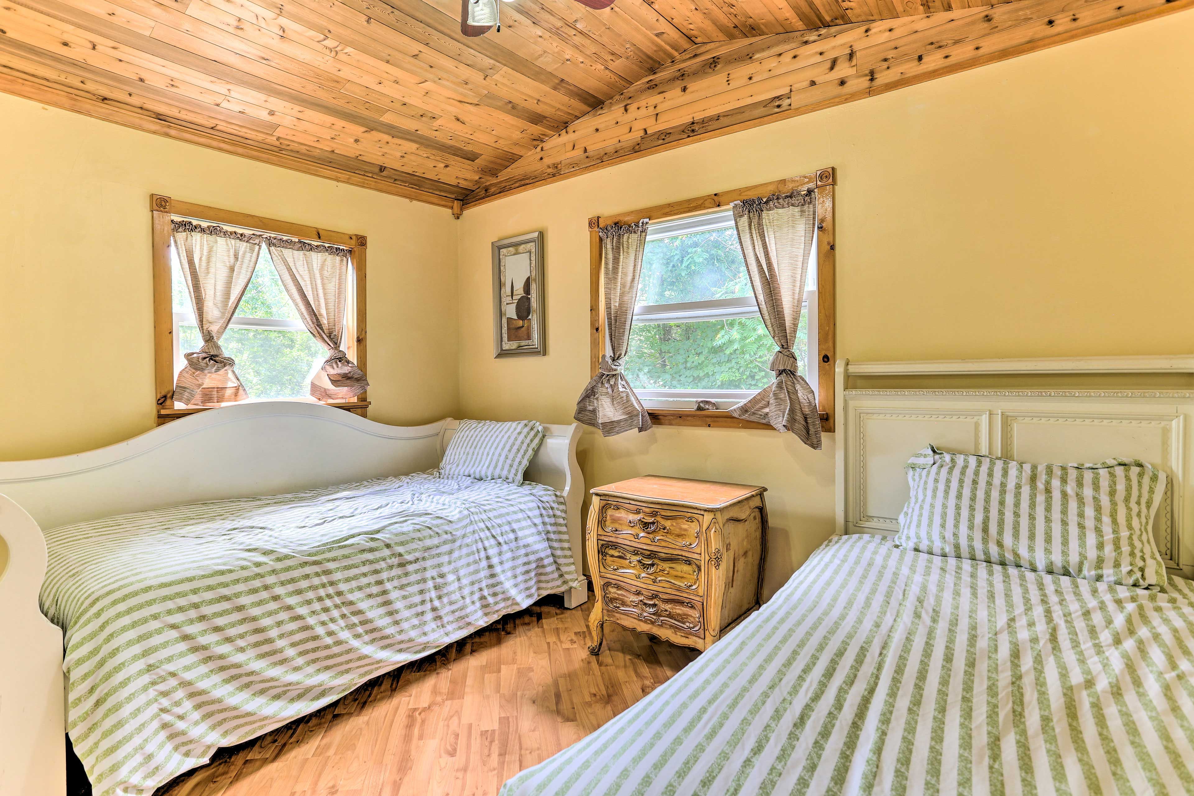Bedroom 4 | 2 Twin Beds