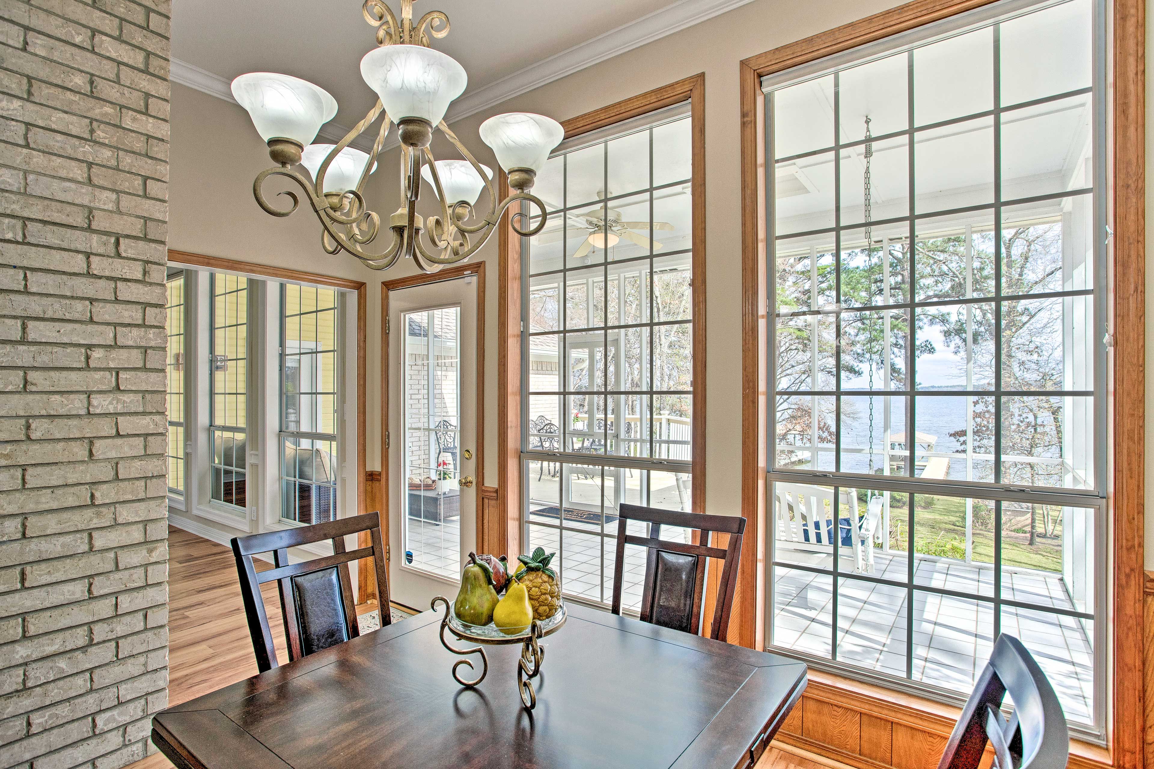 Breakfast Nook