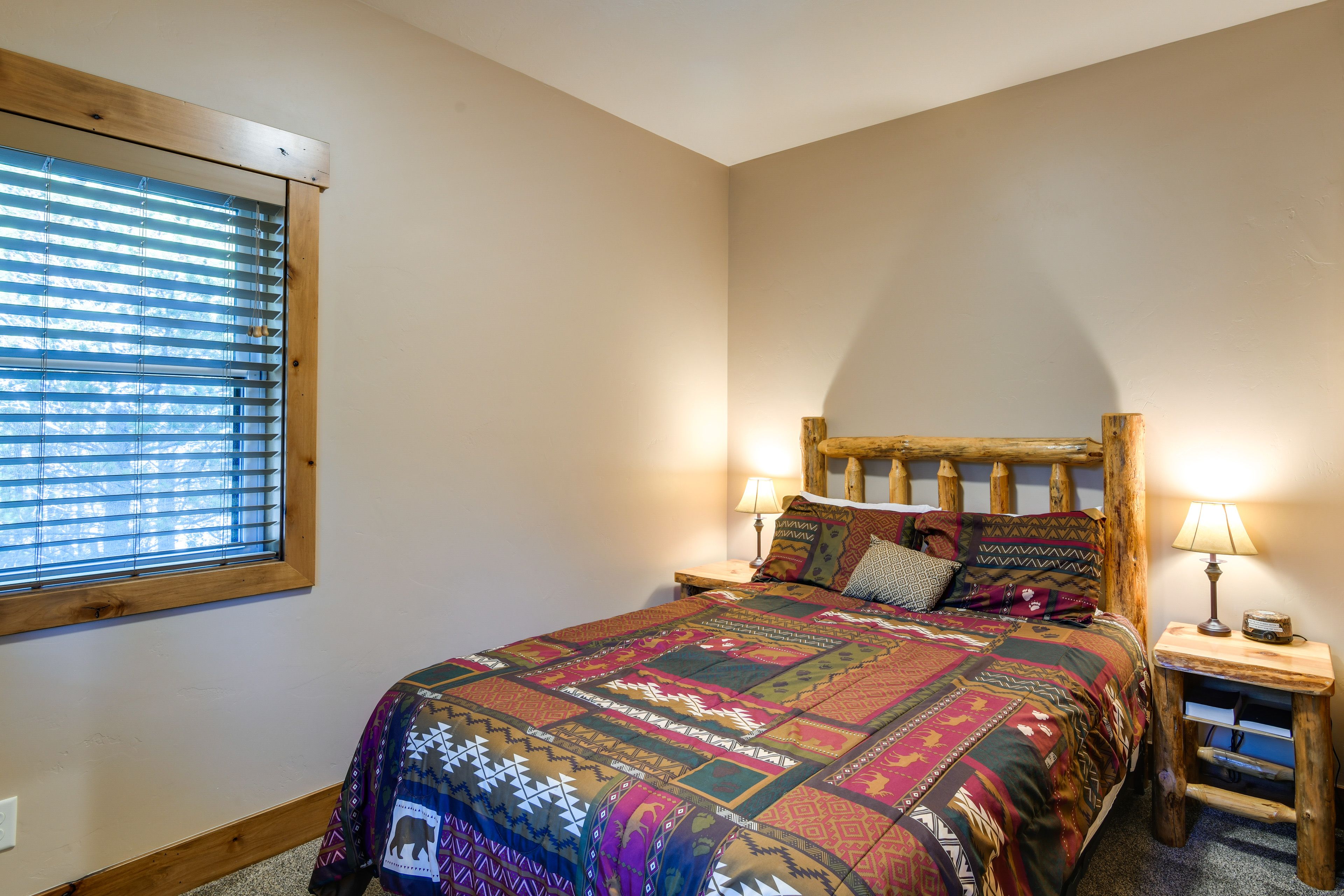 Bedroom 1 | Queen Bed | Linens Provided