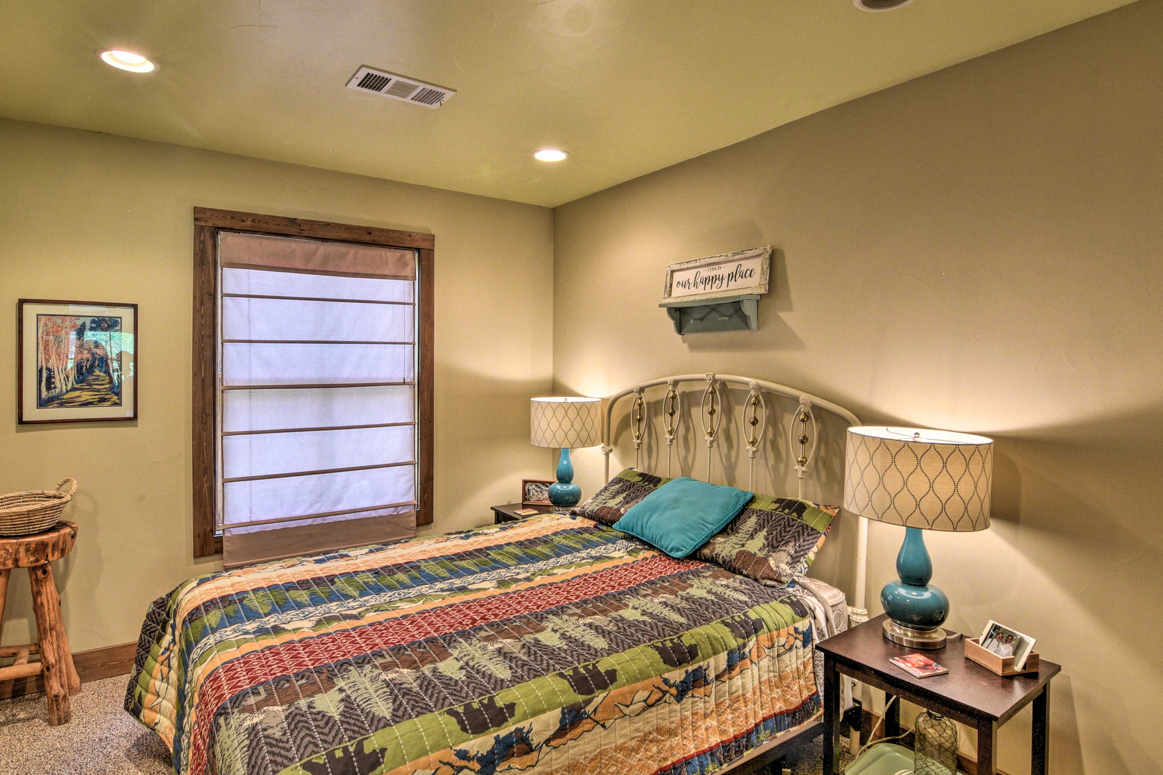 Bedroom 3 | Queen Bed | 2nd Floor