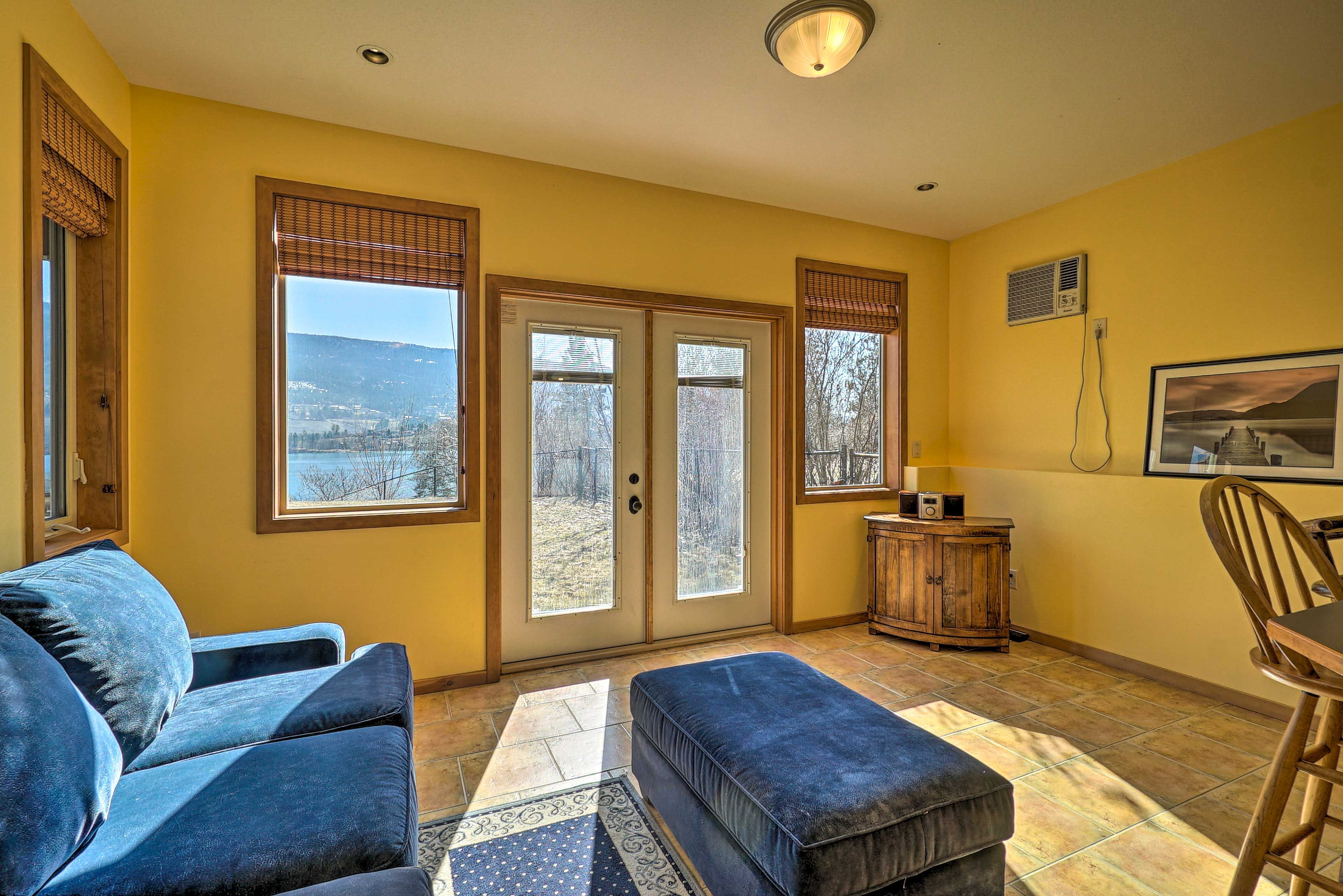 Coach House | Living Room | Sleeper Sofa