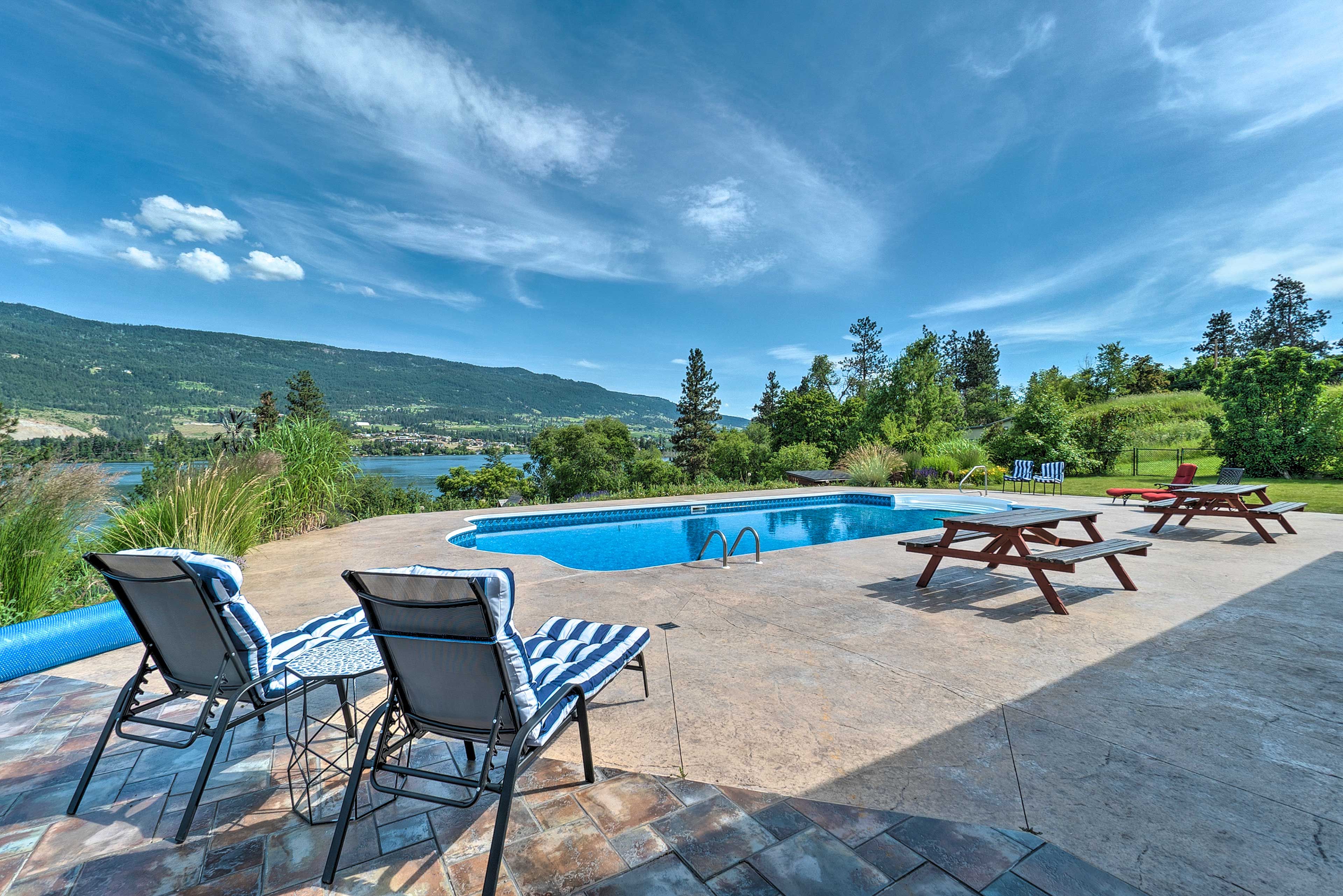 Backyard | Private Pool
