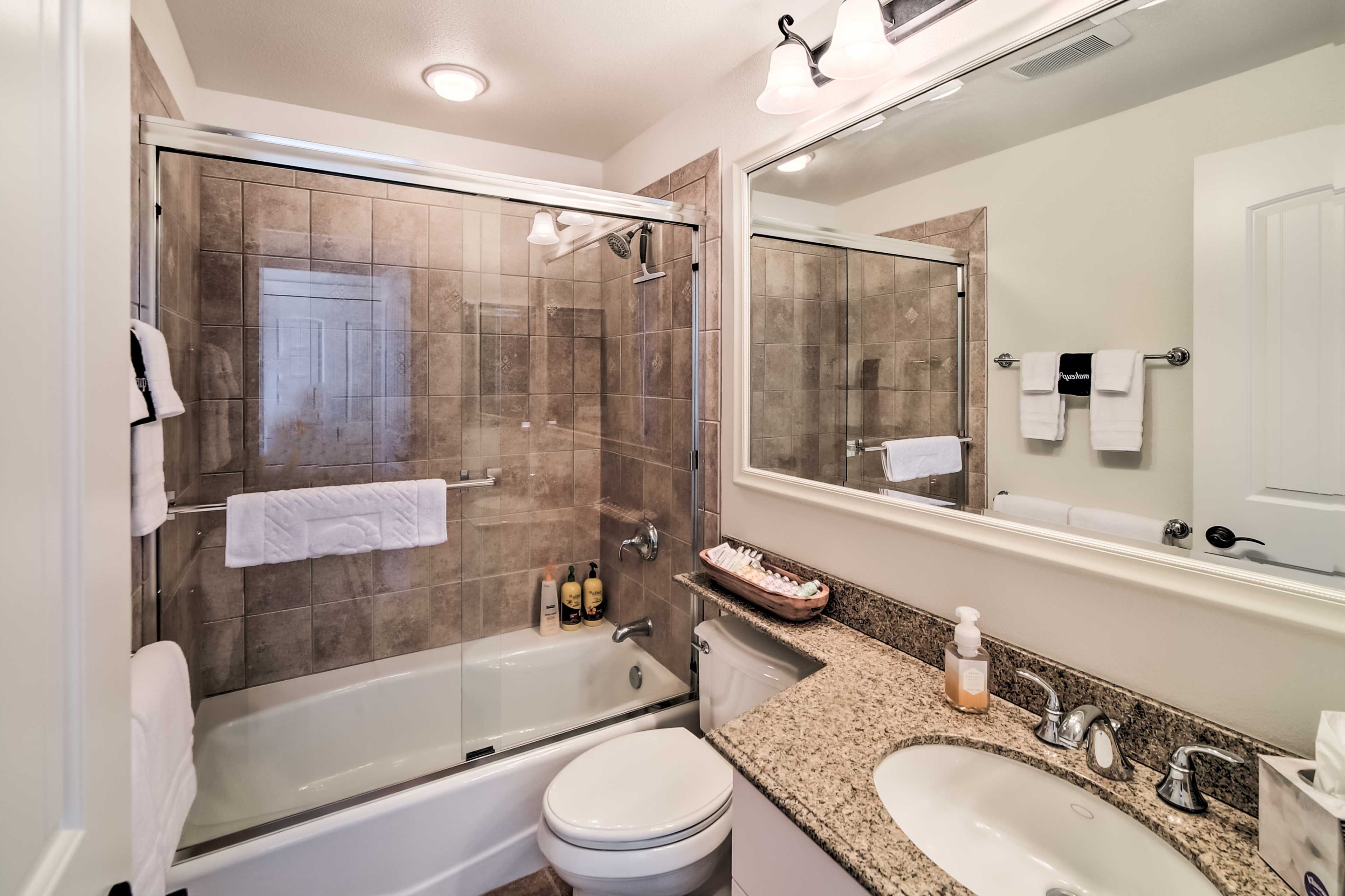 Bathroom | Shower/Tub Combo