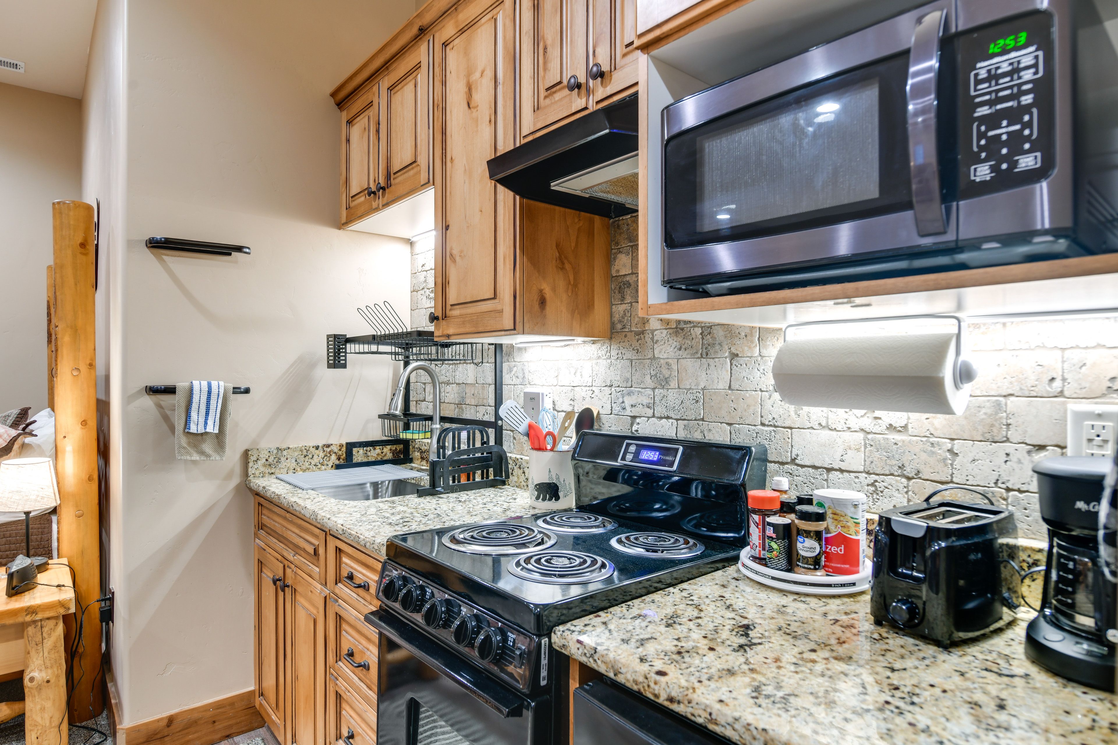 Kitchenette | Drip Coffee Maker | Toaster | Cooking Basics