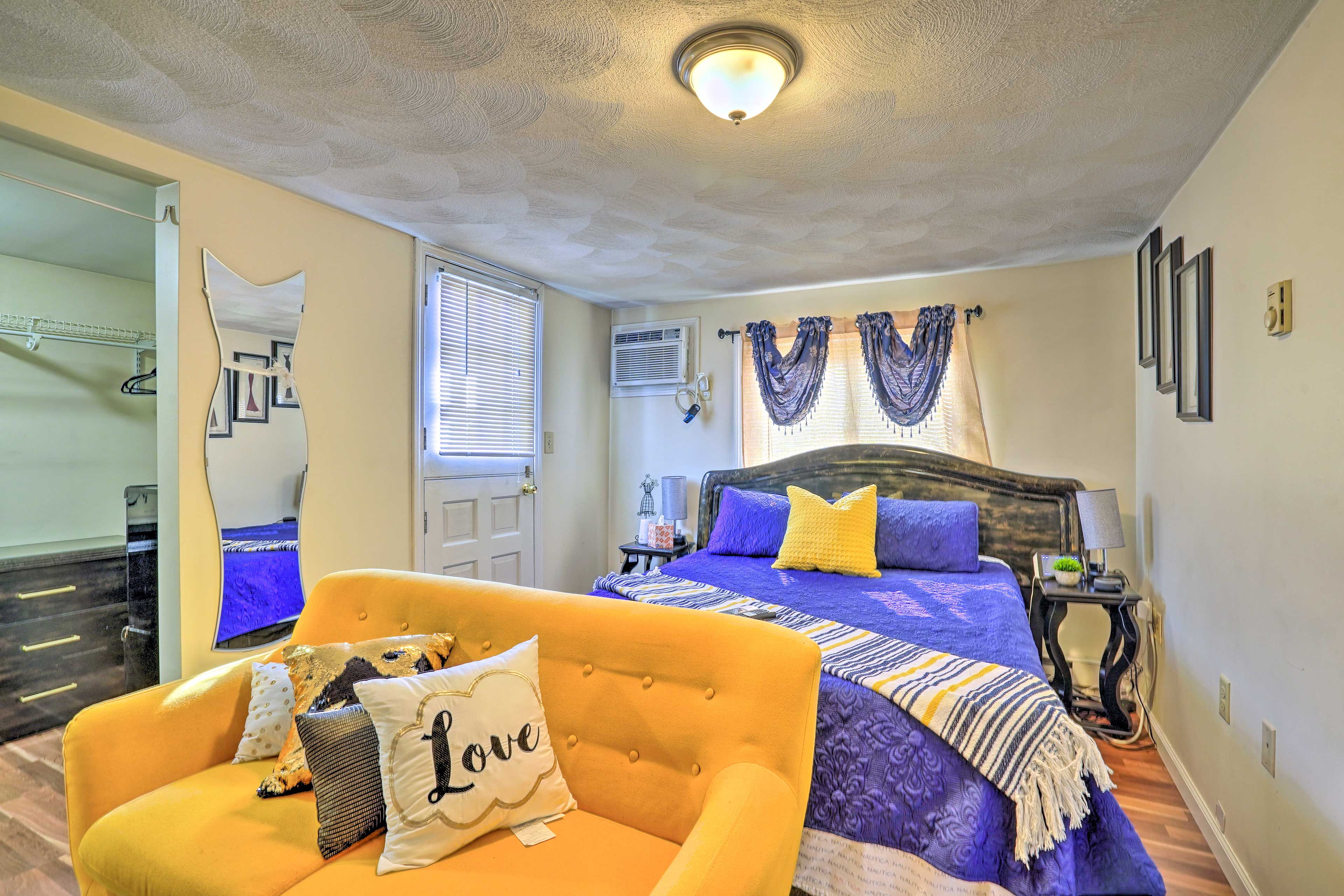 Bedroom 1 | Queen Bed | Linens Provided