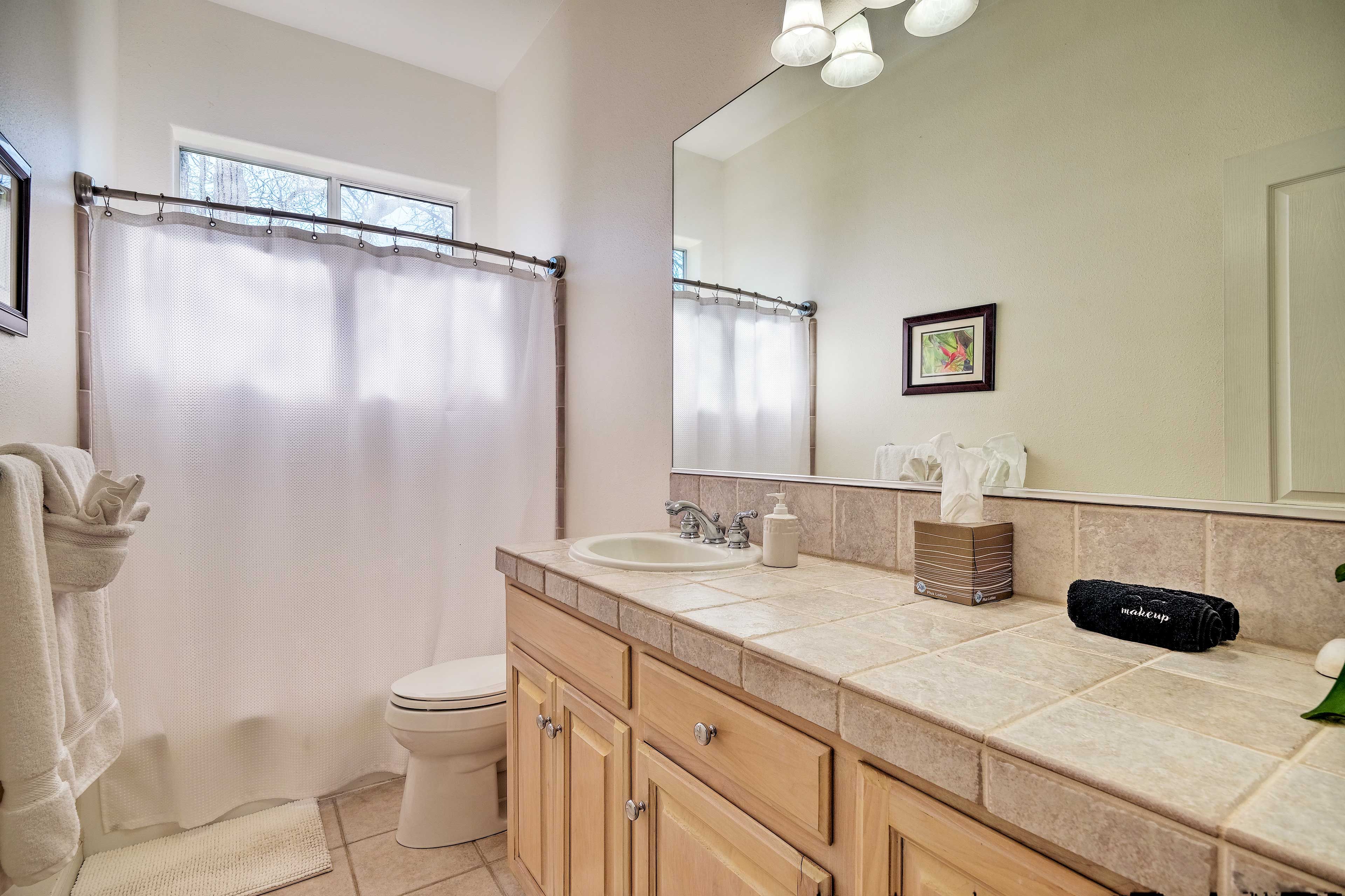 Bathroom | 1st Floor