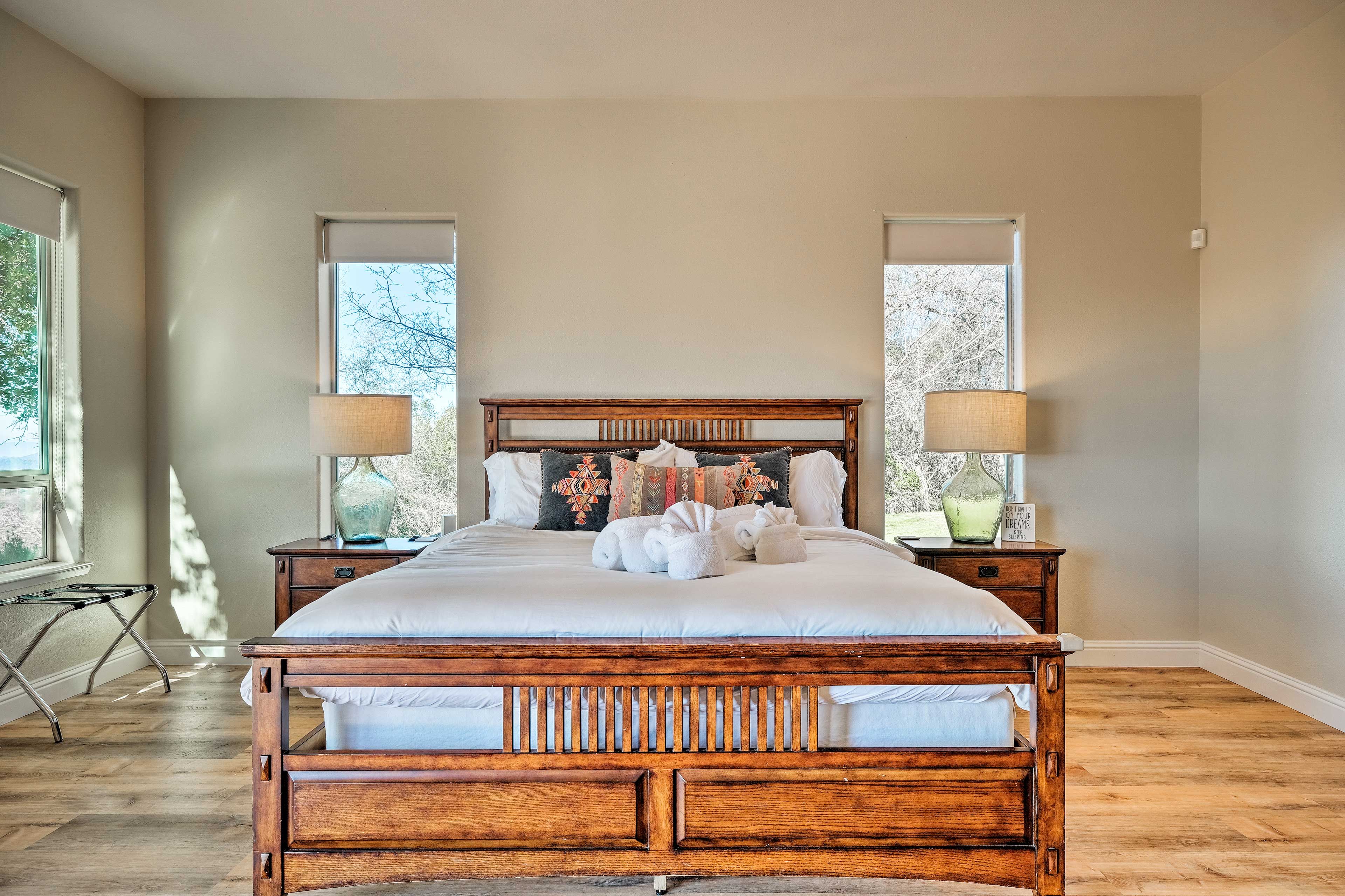 Bedroom 1 | King Bed | Linens Provided | 1st Floor