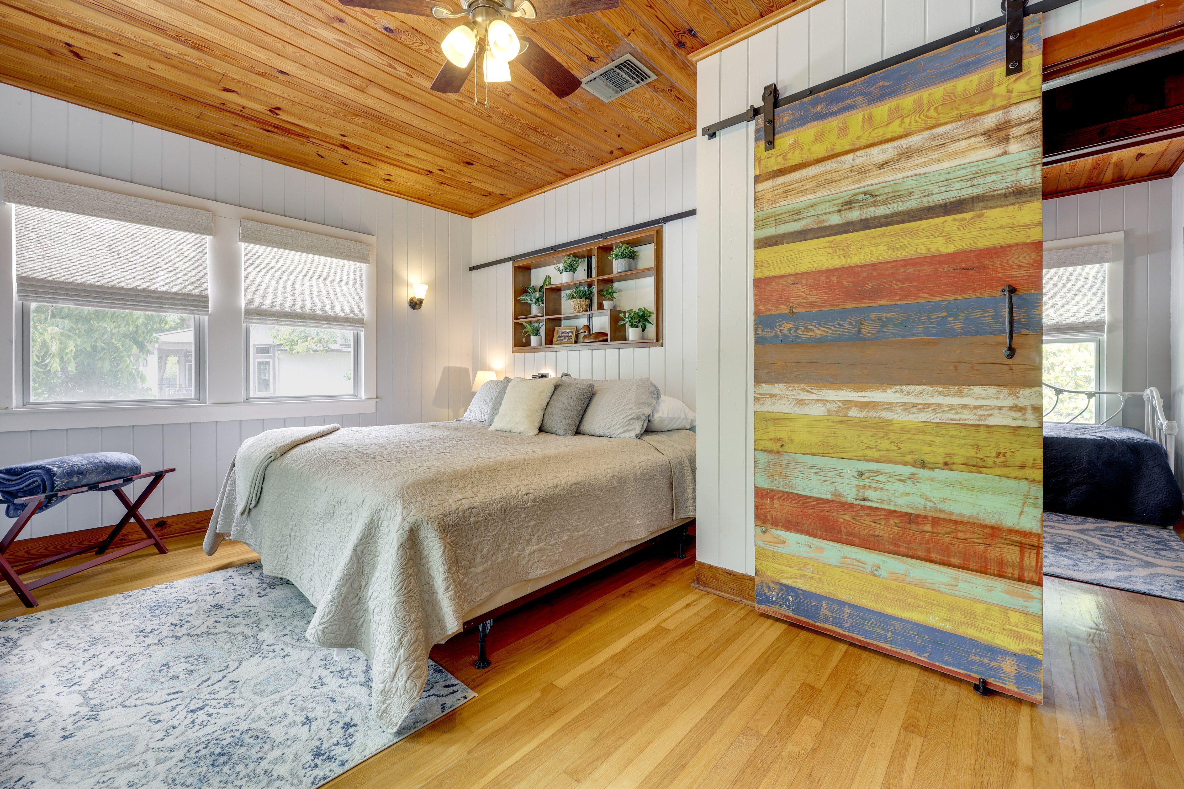 Bedroom 2 | King Bed