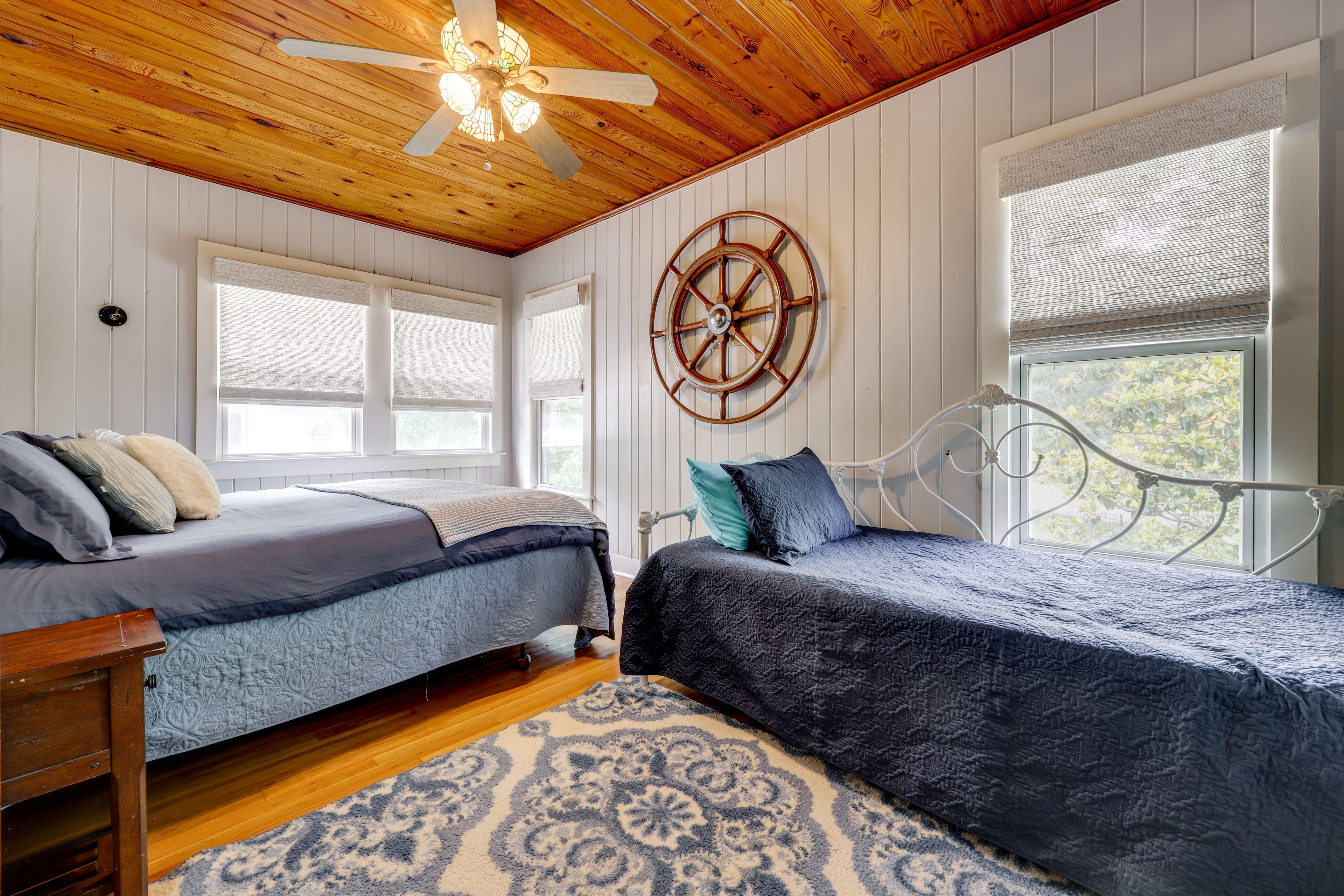 Bedroom 3 | King Bed | Twin Daybed w/ Twin Trundle