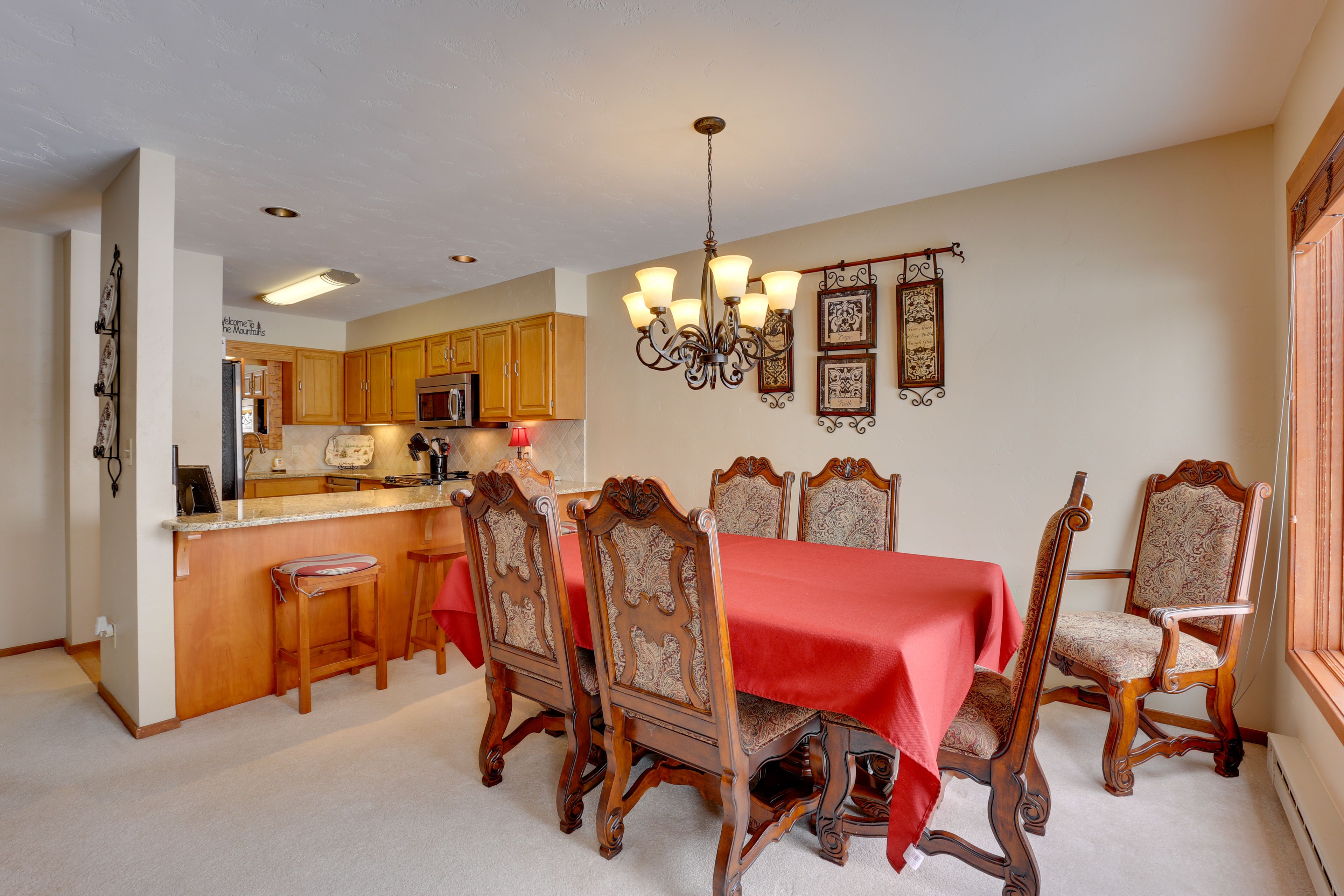 Dining Room | Dishware/Flatware | Main Level