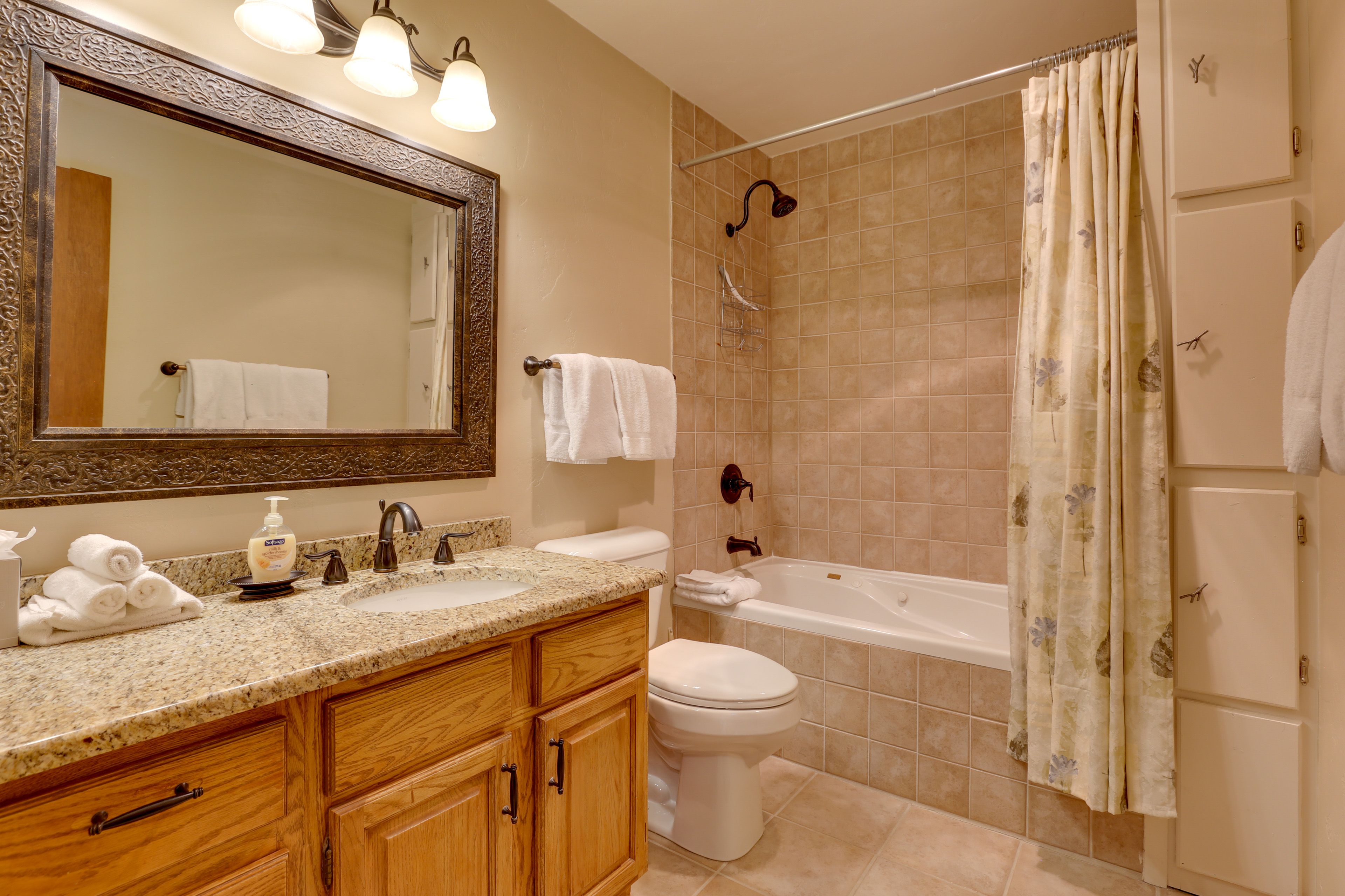 Bathroom | Towels Provided