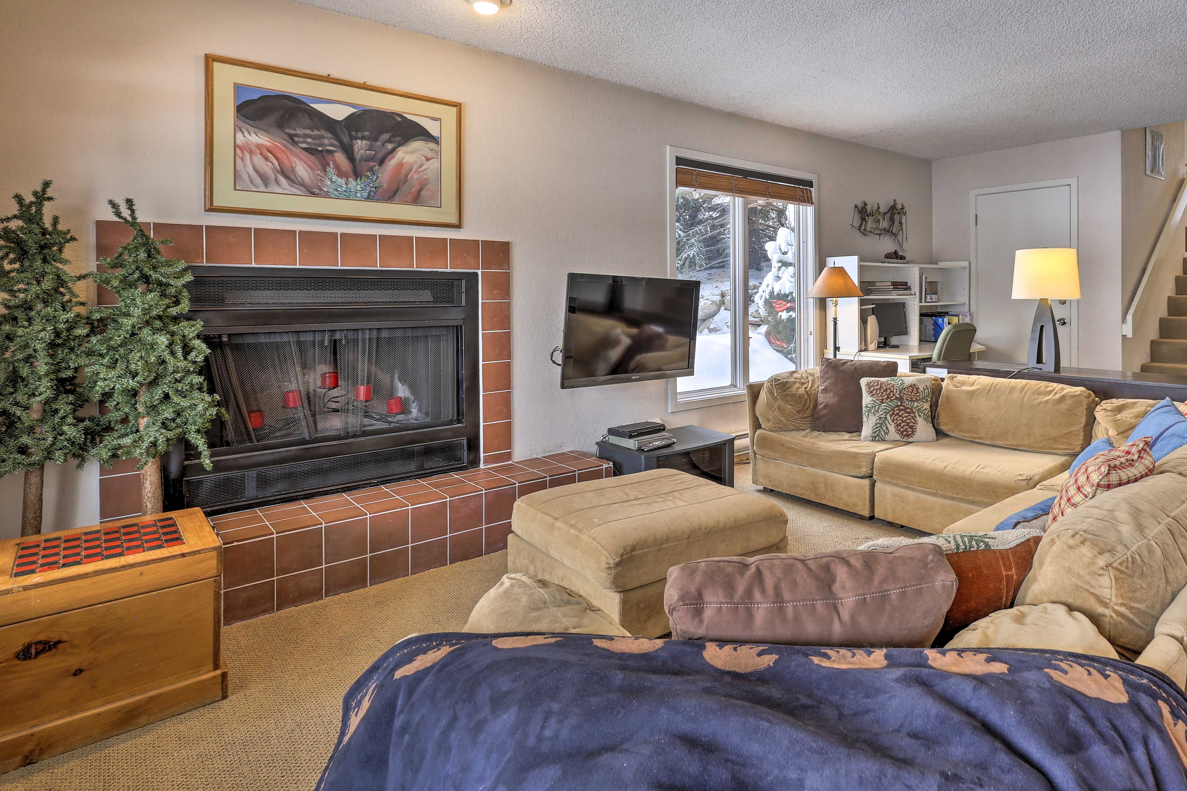 Family game nights pair brilliantly with this living room.