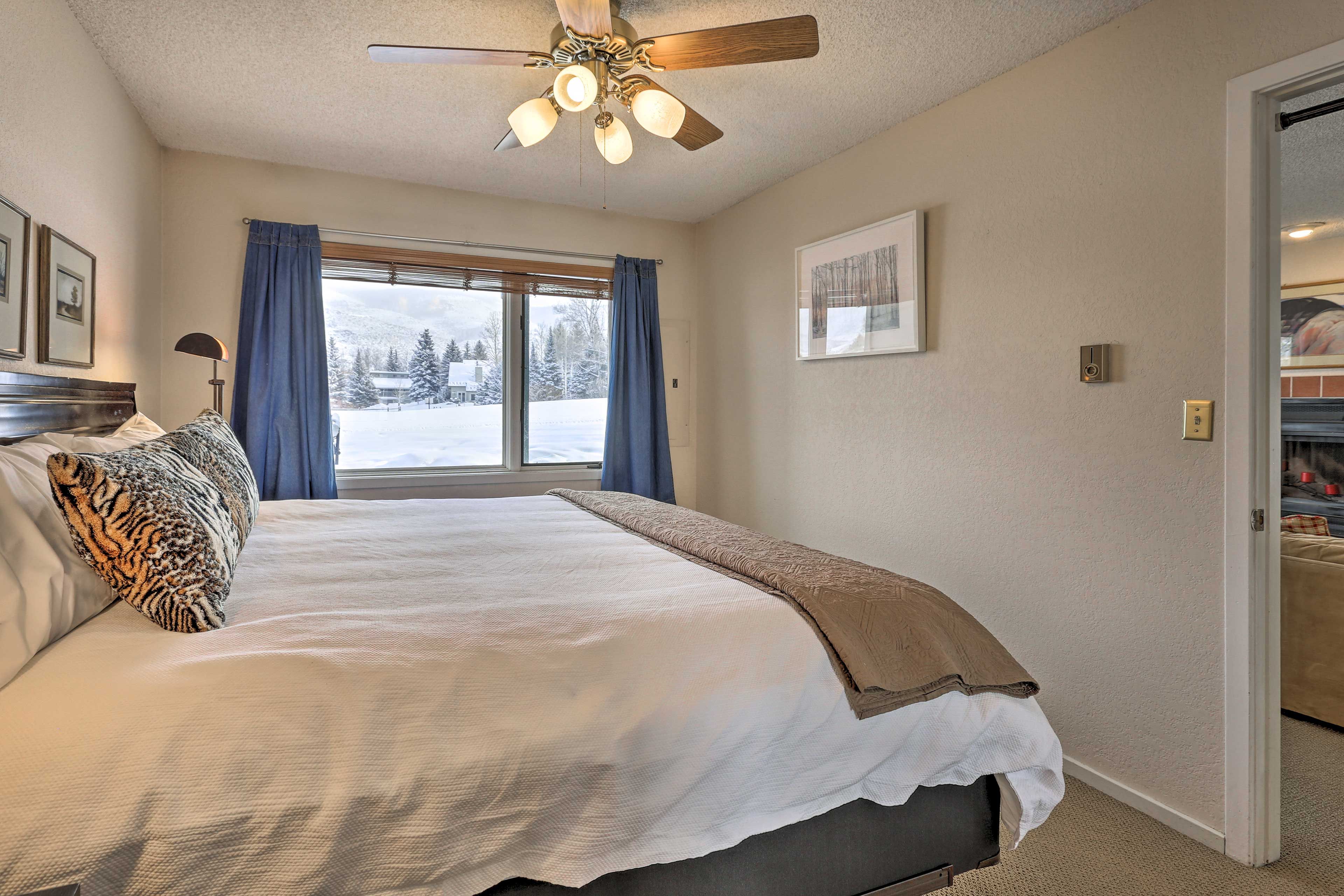 Fall asleep and wake up to gorgeous mountain vistas.