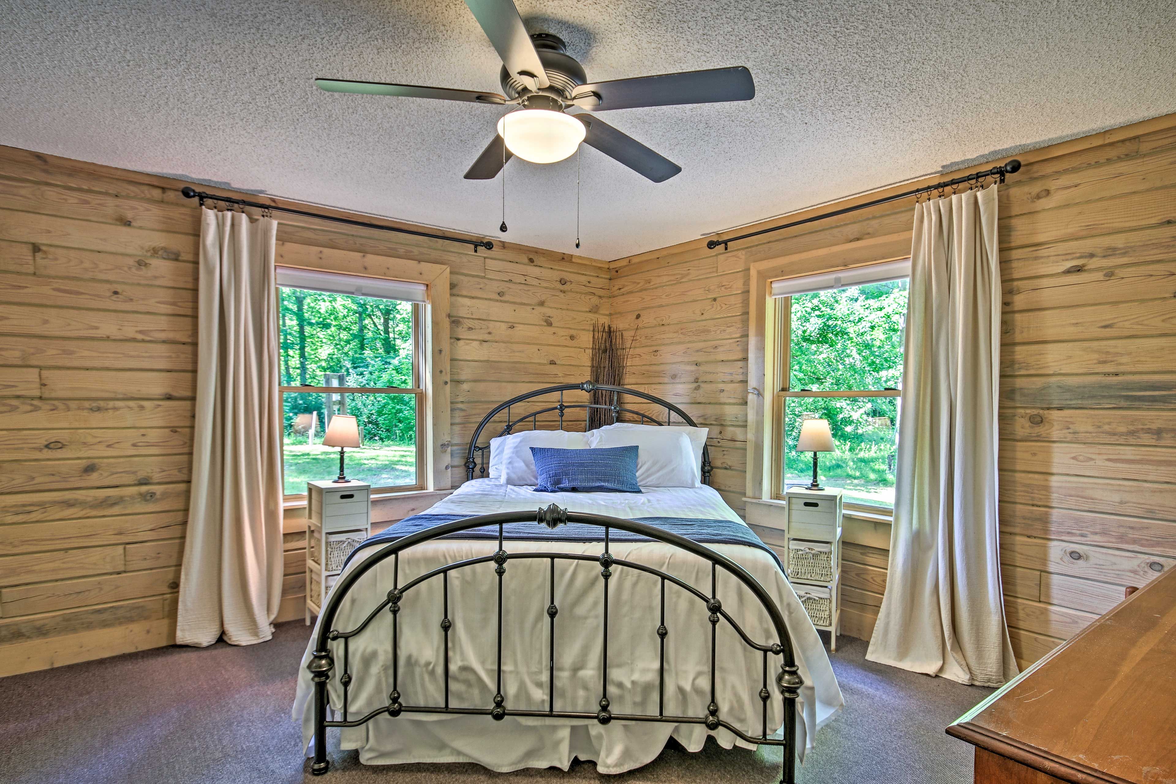 Bedroom 2 includes a queen bed.