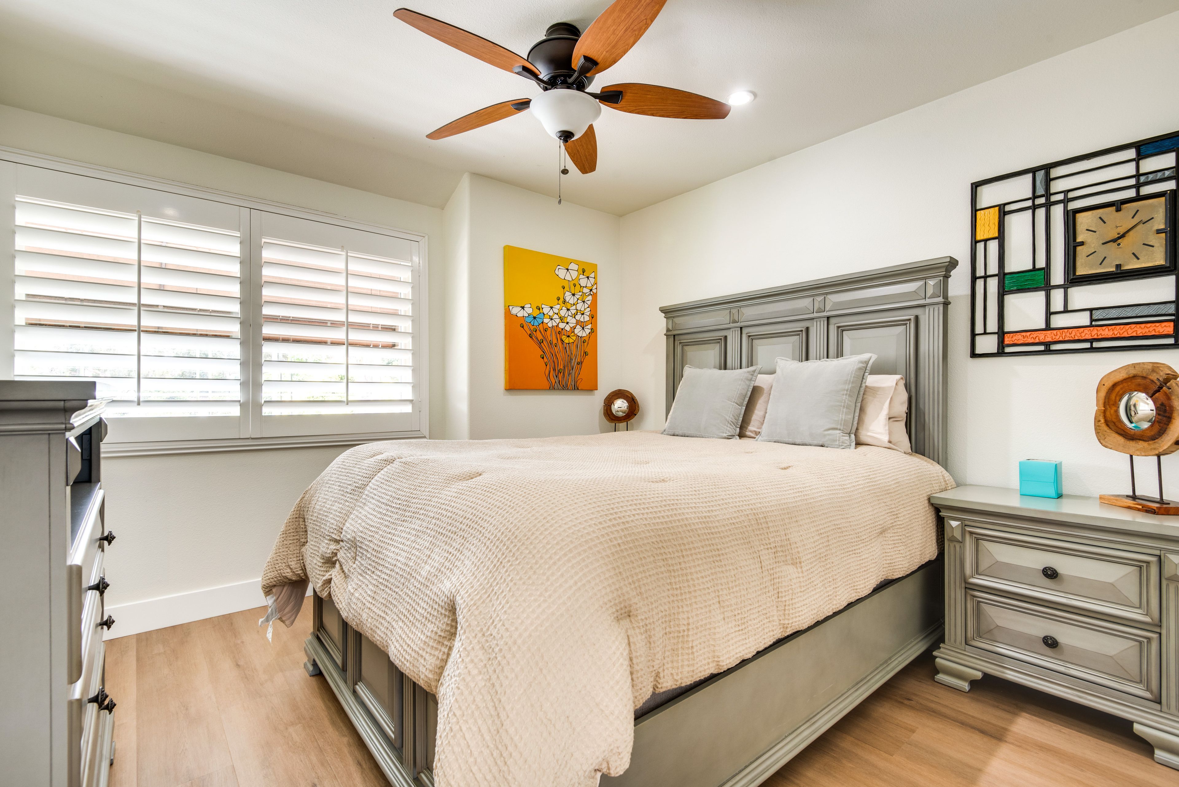 Bedroom 3 | Queen Bed