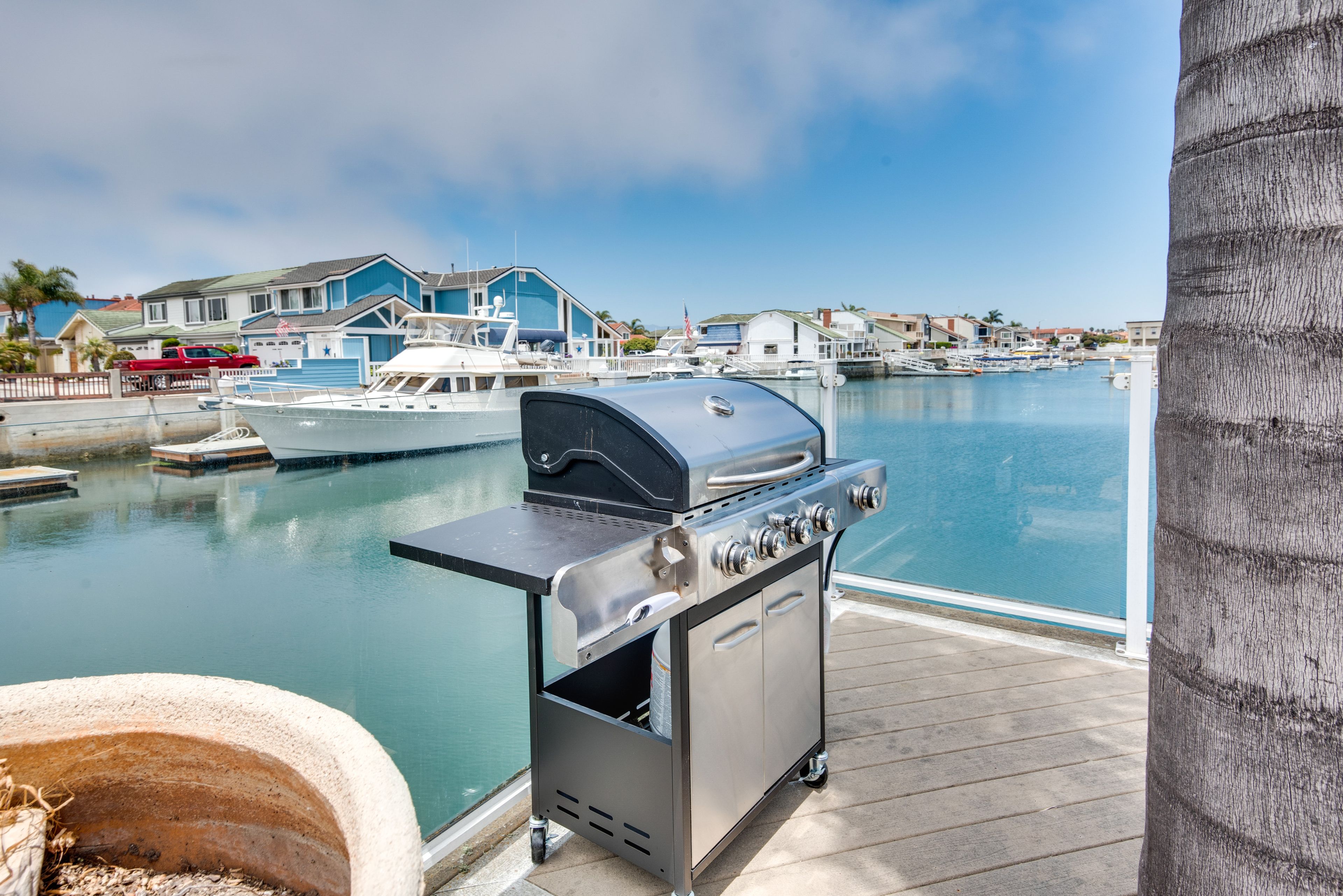 Patio | Gas Grill | Lounge Furniture